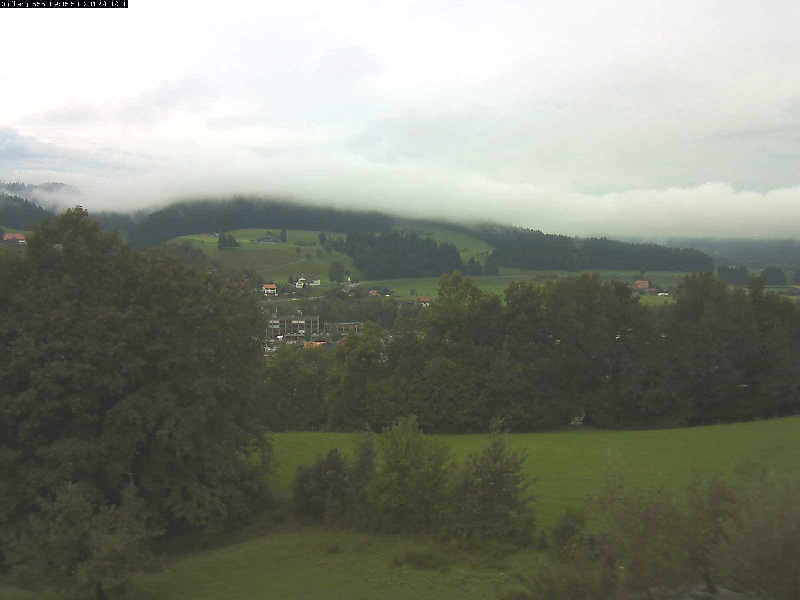 Webcam-Bild: Aussicht vom Dorfberg in Langnau 20120830-090600