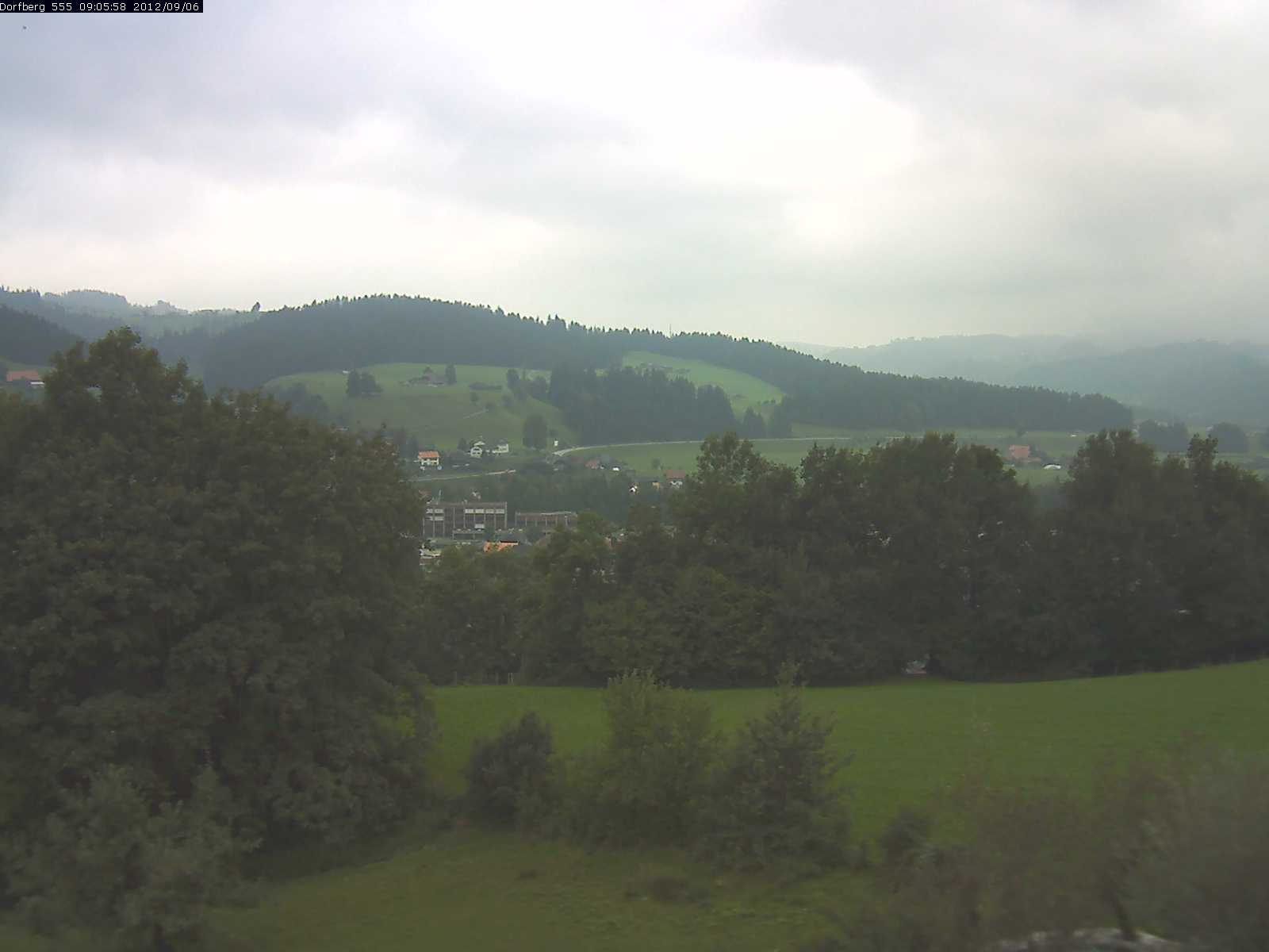 Webcam-Bild: Aussicht vom Dorfberg in Langnau 20120906-090600