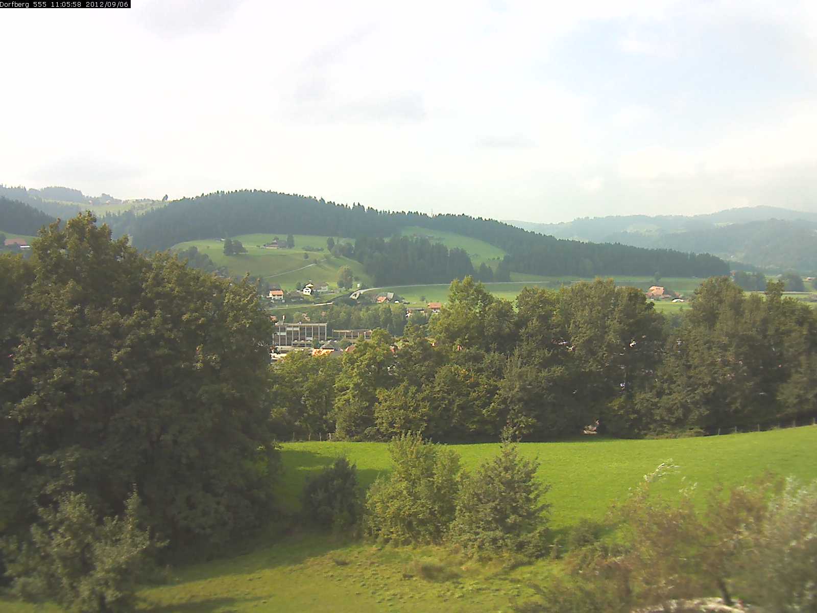 Webcam-Bild: Aussicht vom Dorfberg in Langnau 20120906-110600