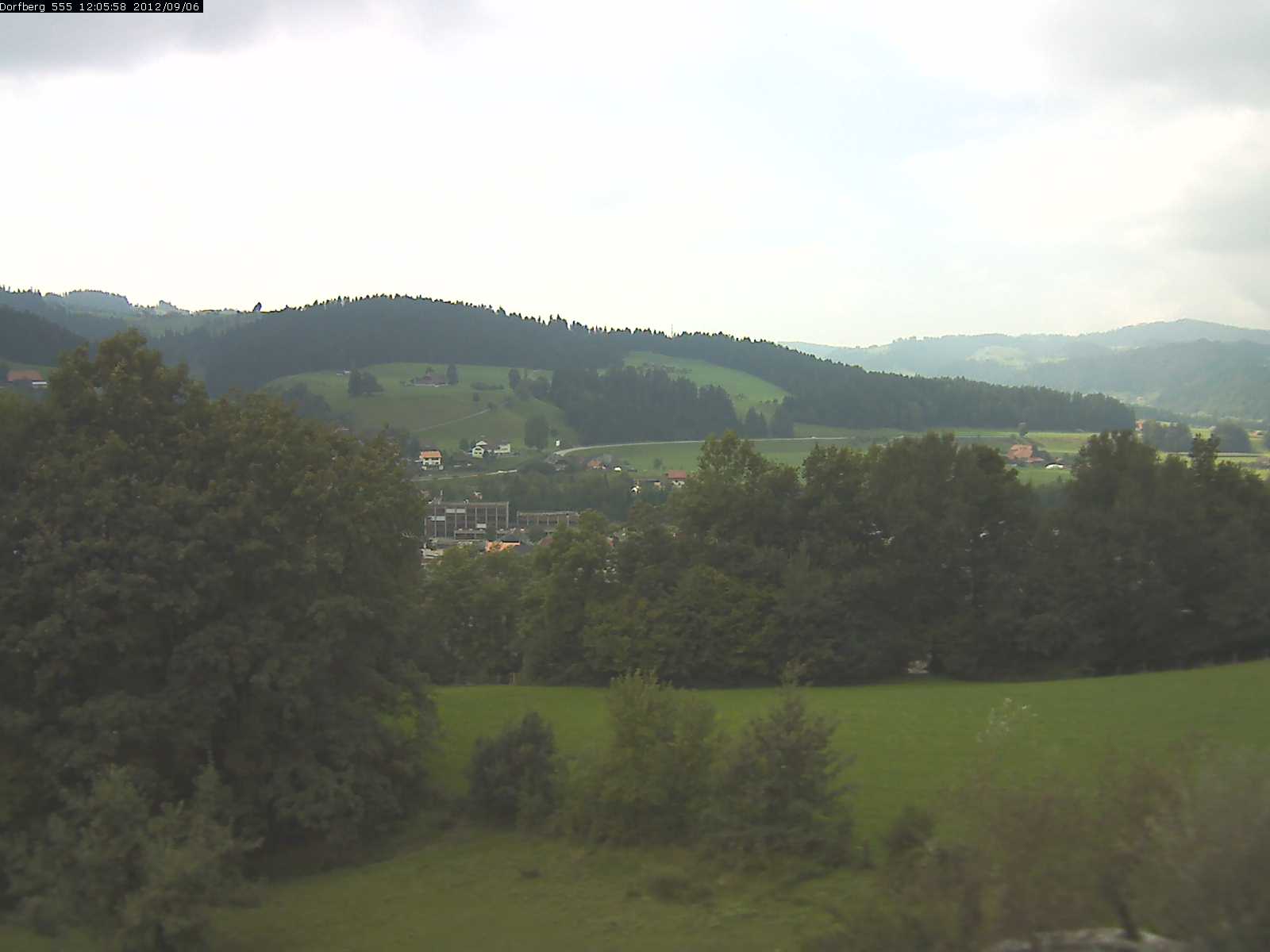 Webcam-Bild: Aussicht vom Dorfberg in Langnau 20120906-120600