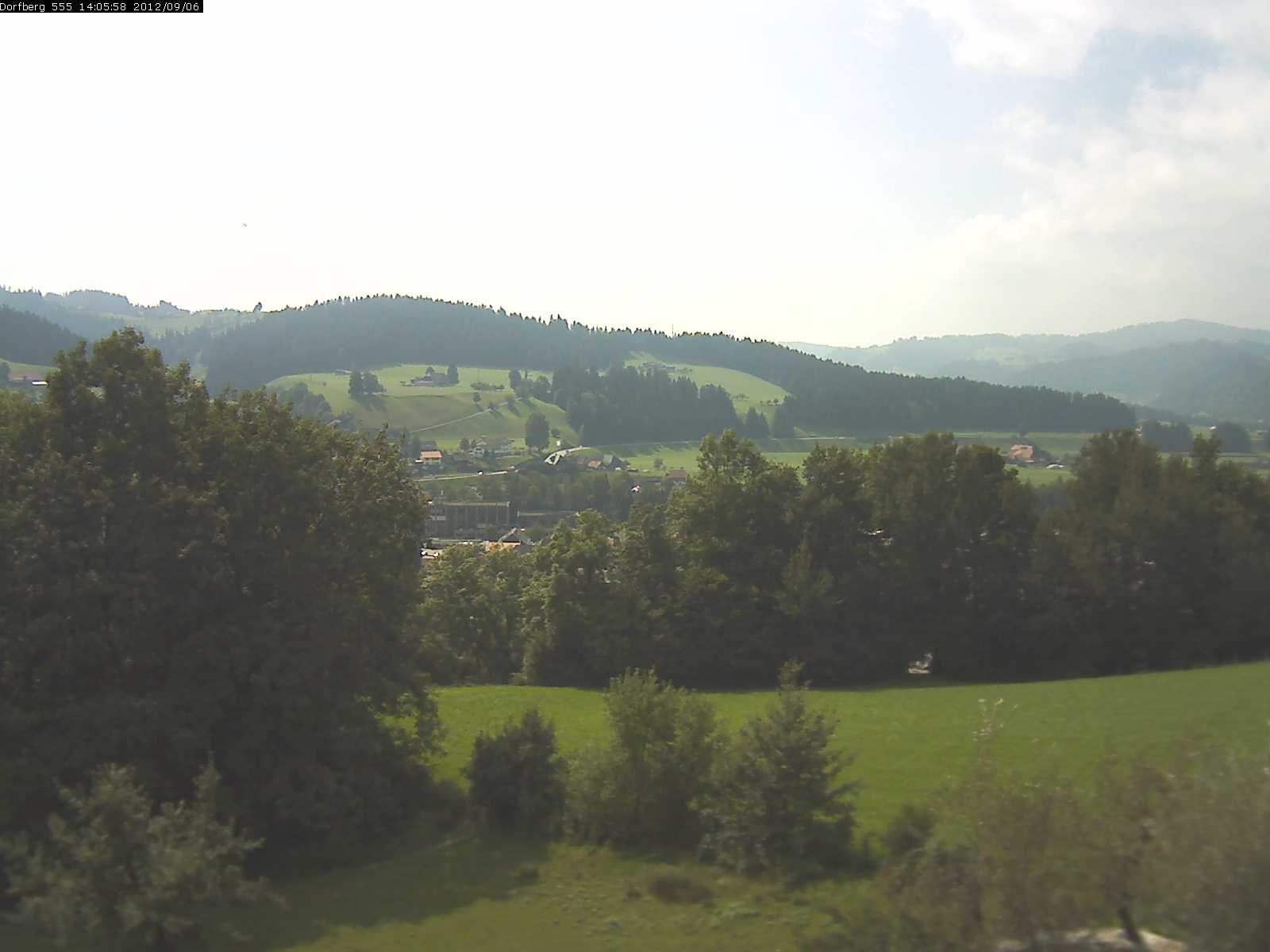 Webcam-Bild: Aussicht vom Dorfberg in Langnau 20120906-140600