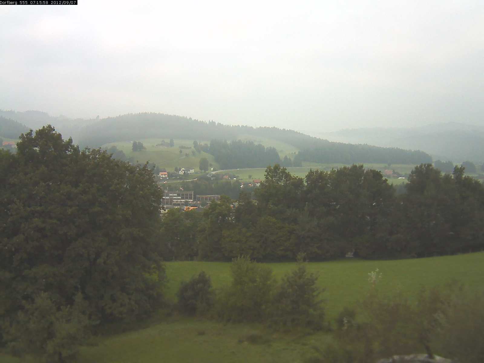 Webcam-Bild: Aussicht vom Dorfberg in Langnau 20120907-071600