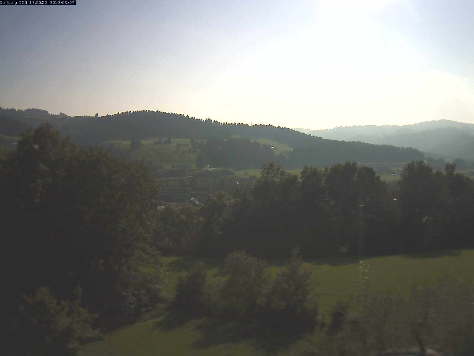 Webcam-Bild: Aussicht vom Dorfberg in Langnau 20120907-170600
