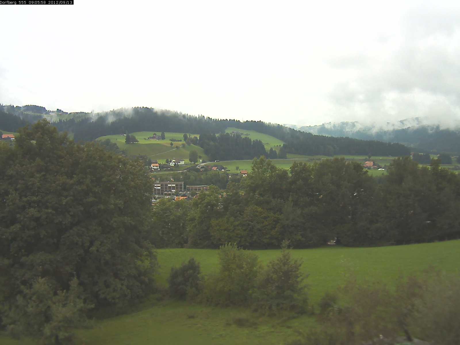 Webcam-Bild: Aussicht vom Dorfberg in Langnau 20120913-090600