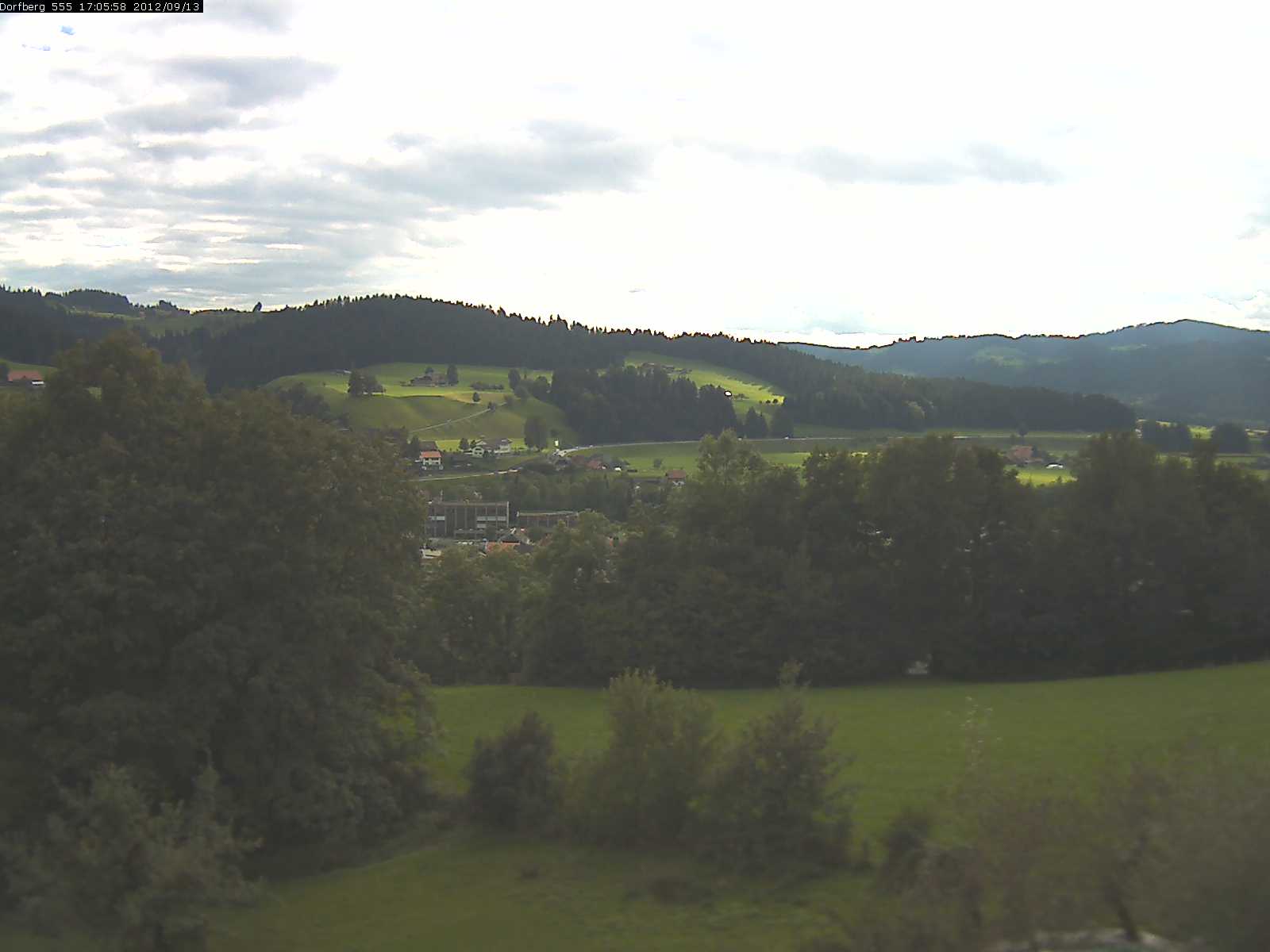 Webcam-Bild: Aussicht vom Dorfberg in Langnau 20120913-170600