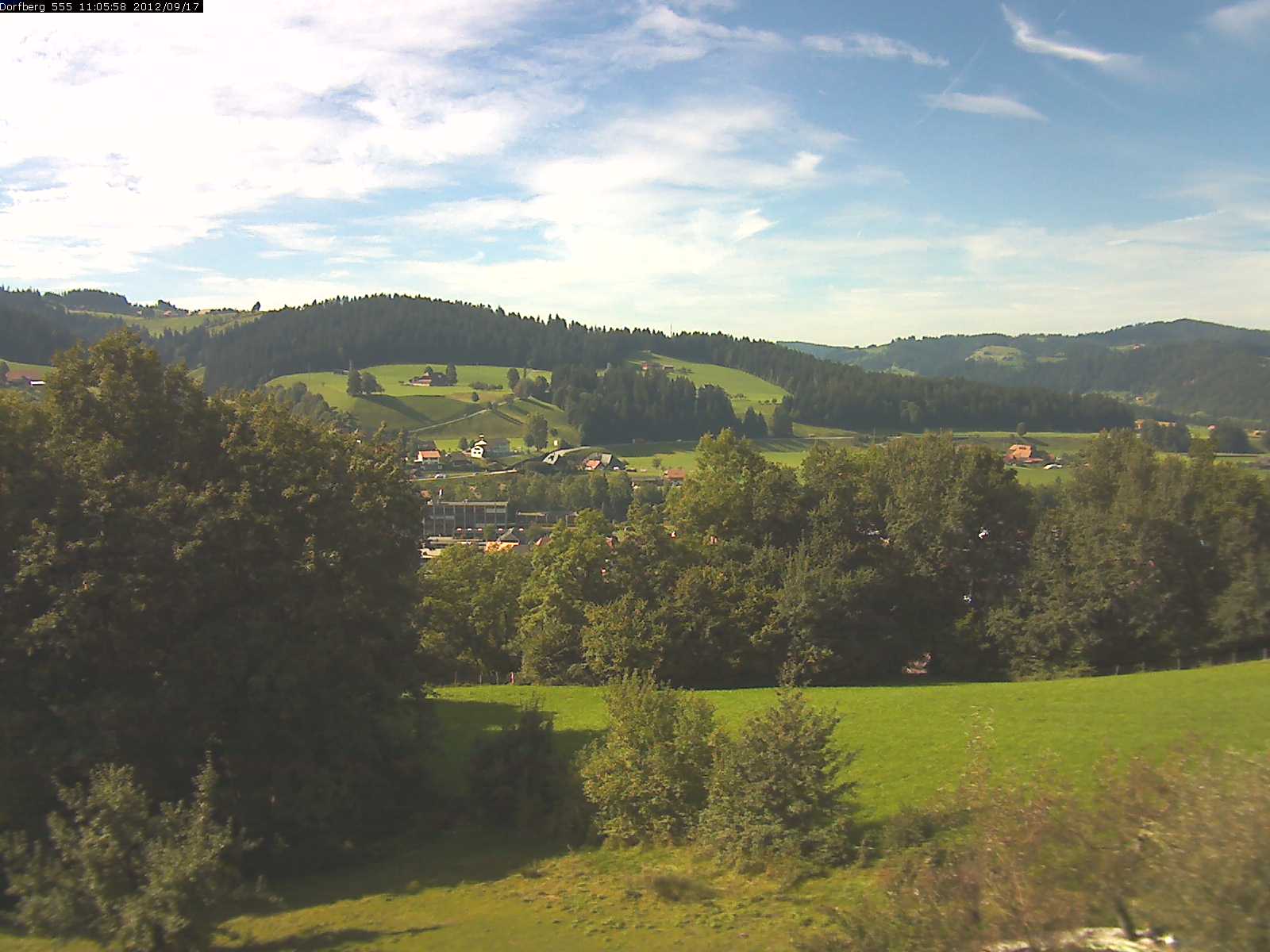 Webcam-Bild: Aussicht vom Dorfberg in Langnau 20120917-110600