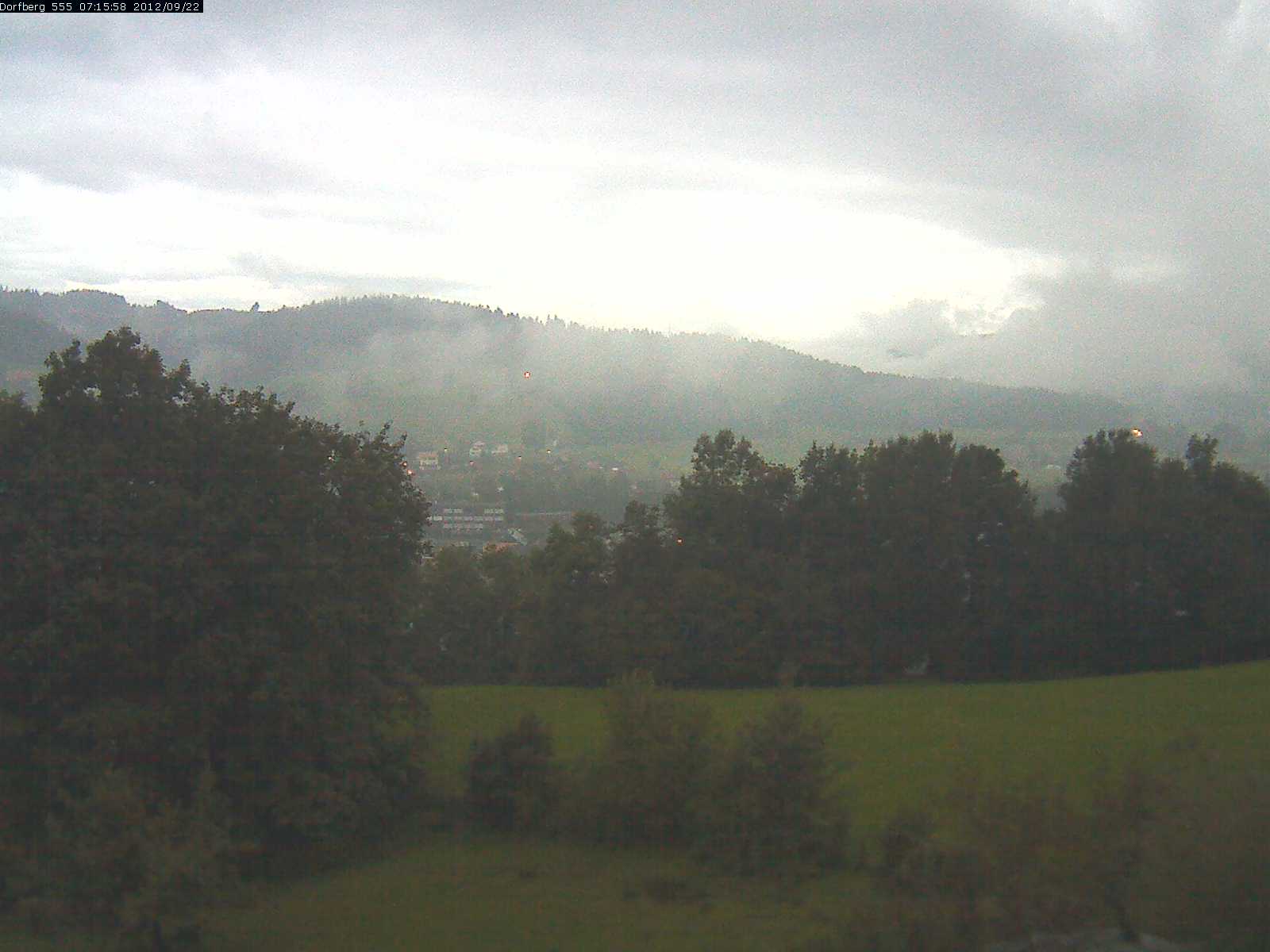 Webcam-Bild: Aussicht vom Dorfberg in Langnau 20120922-071600