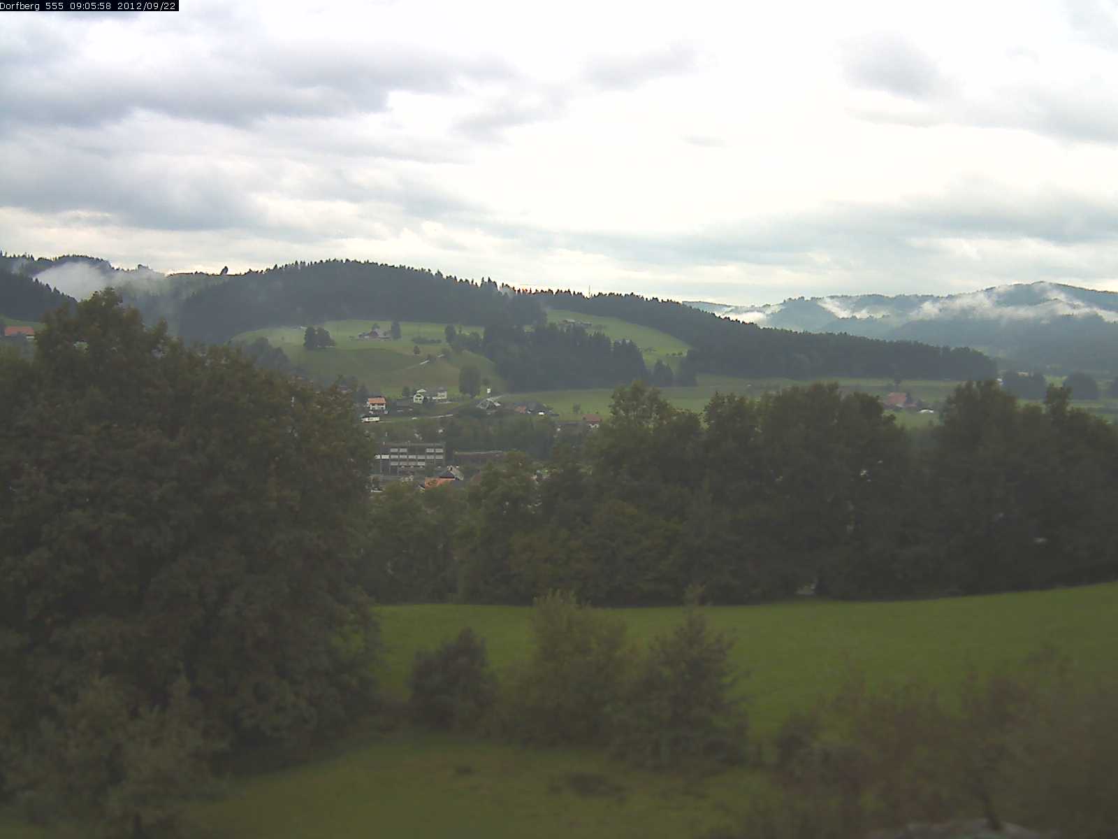 Webcam-Bild: Aussicht vom Dorfberg in Langnau 20120922-090600