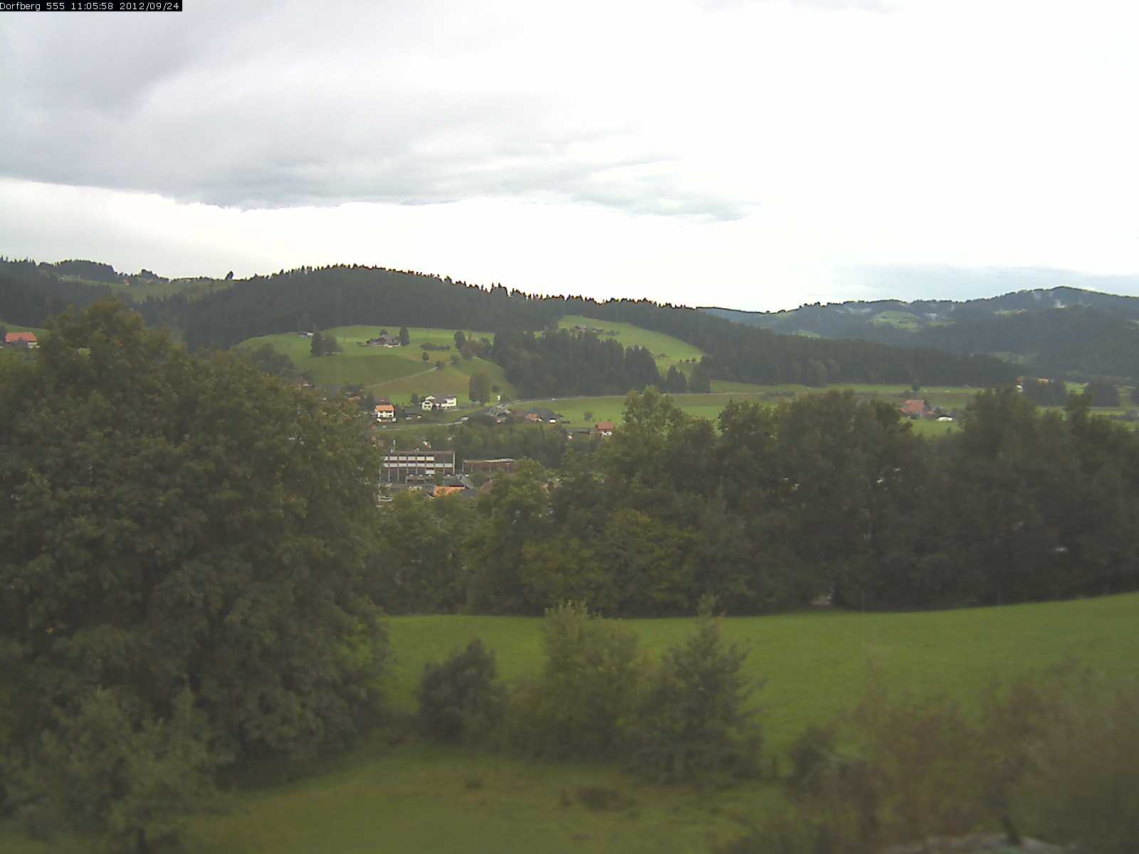 Webcam-Bild: Aussicht vom Dorfberg in Langnau 20120924-110600