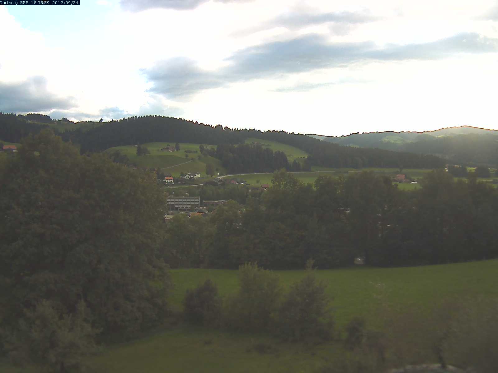 Webcam-Bild: Aussicht vom Dorfberg in Langnau 20120924-180600