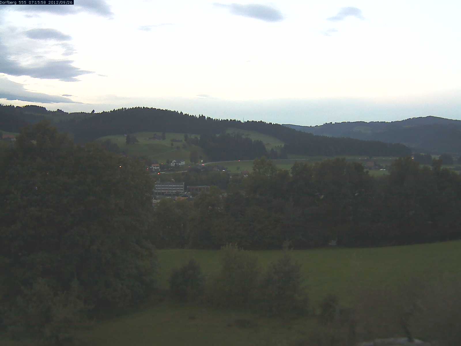 Webcam-Bild: Aussicht vom Dorfberg in Langnau 20120926-071600