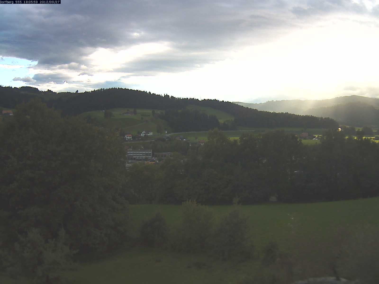 Webcam-Bild: Aussicht vom Dorfberg in Langnau 20120927-180600