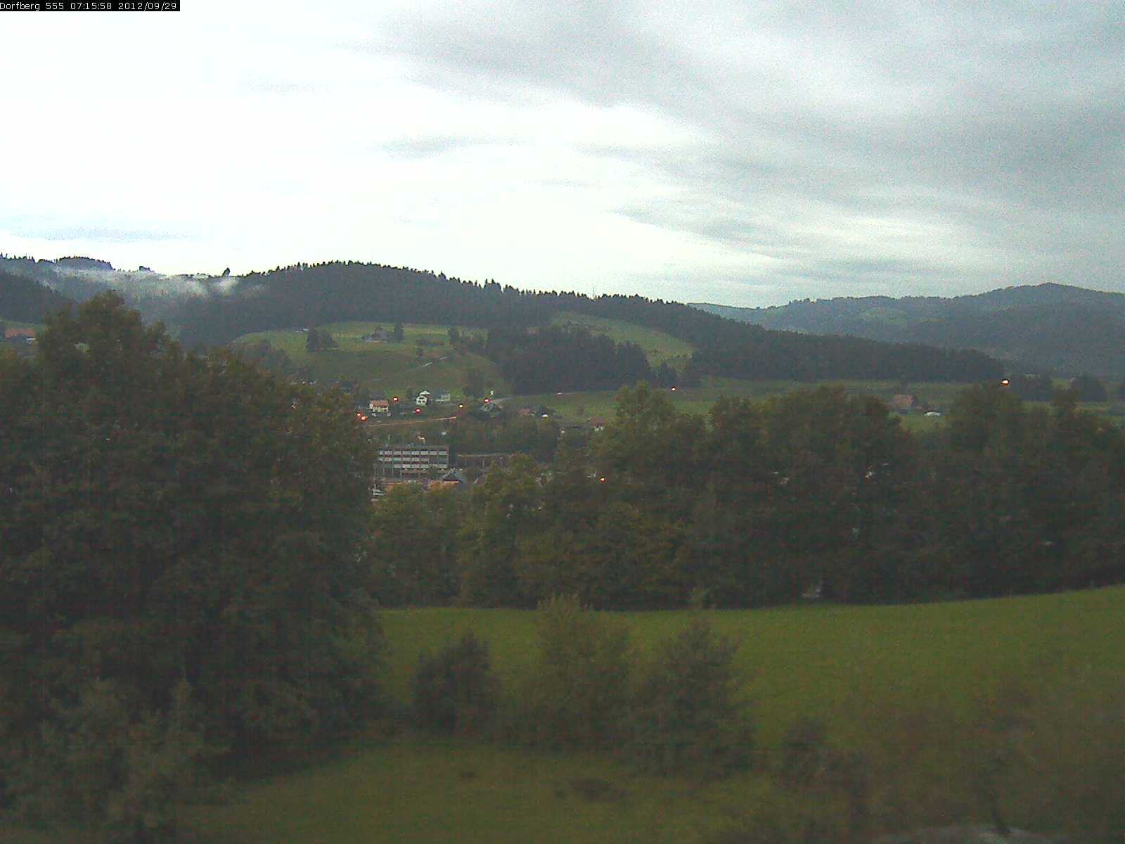 Webcam-Bild: Aussicht vom Dorfberg in Langnau 20120929-071600