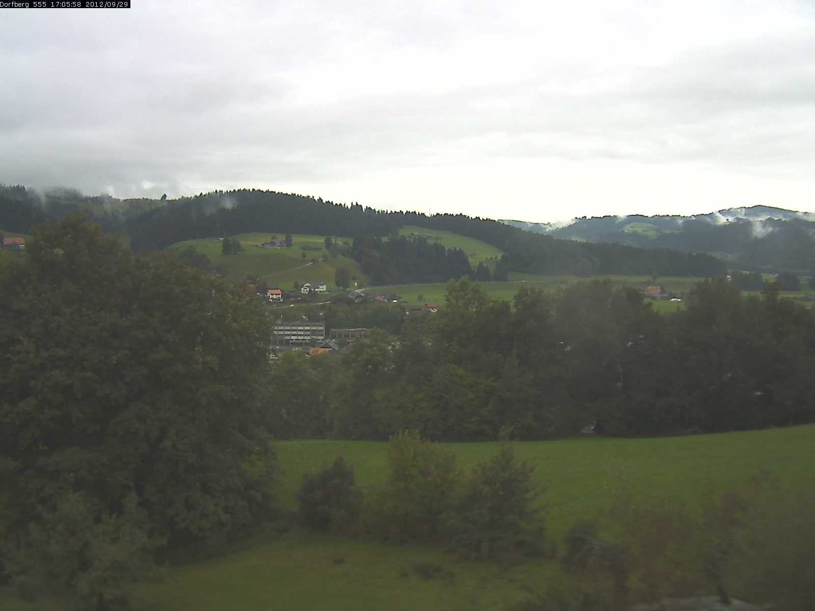 Webcam-Bild: Aussicht vom Dorfberg in Langnau 20120929-170600