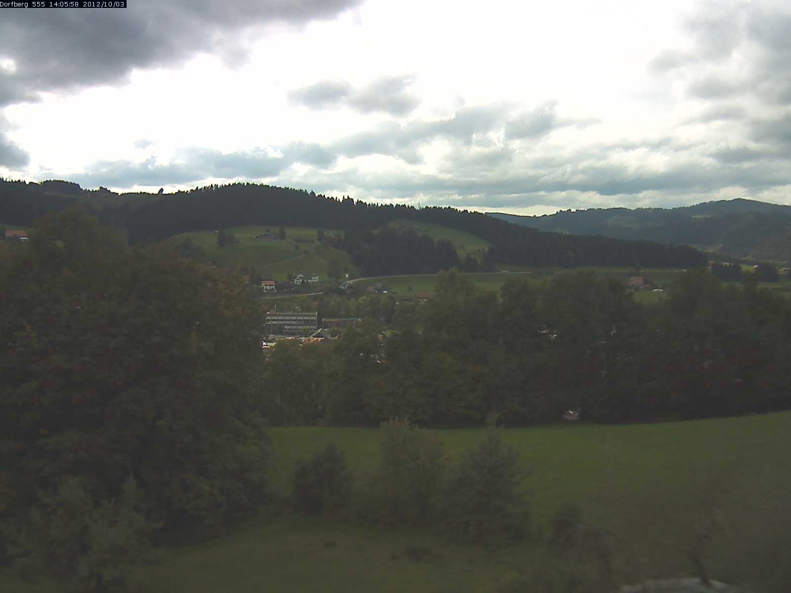 Webcam-Bild: Aussicht vom Dorfberg in Langnau 20121003-140600