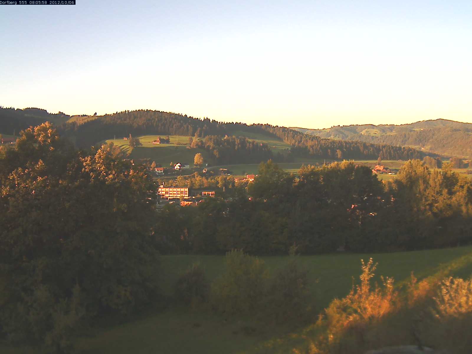 Webcam-Bild: Aussicht vom Dorfberg in Langnau 20121006-080600
