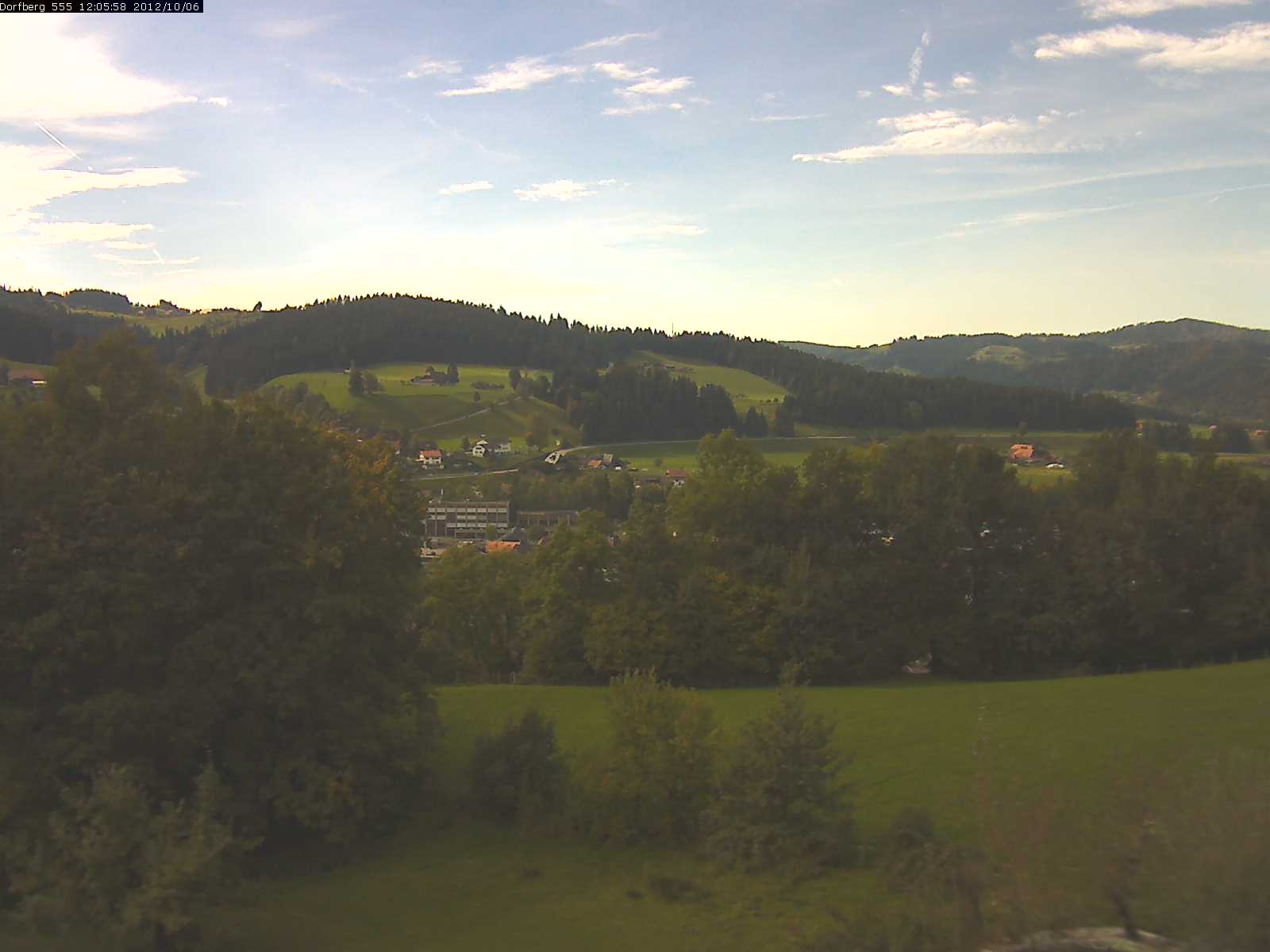 Webcam-Bild: Aussicht vom Dorfberg in Langnau 20121006-120600