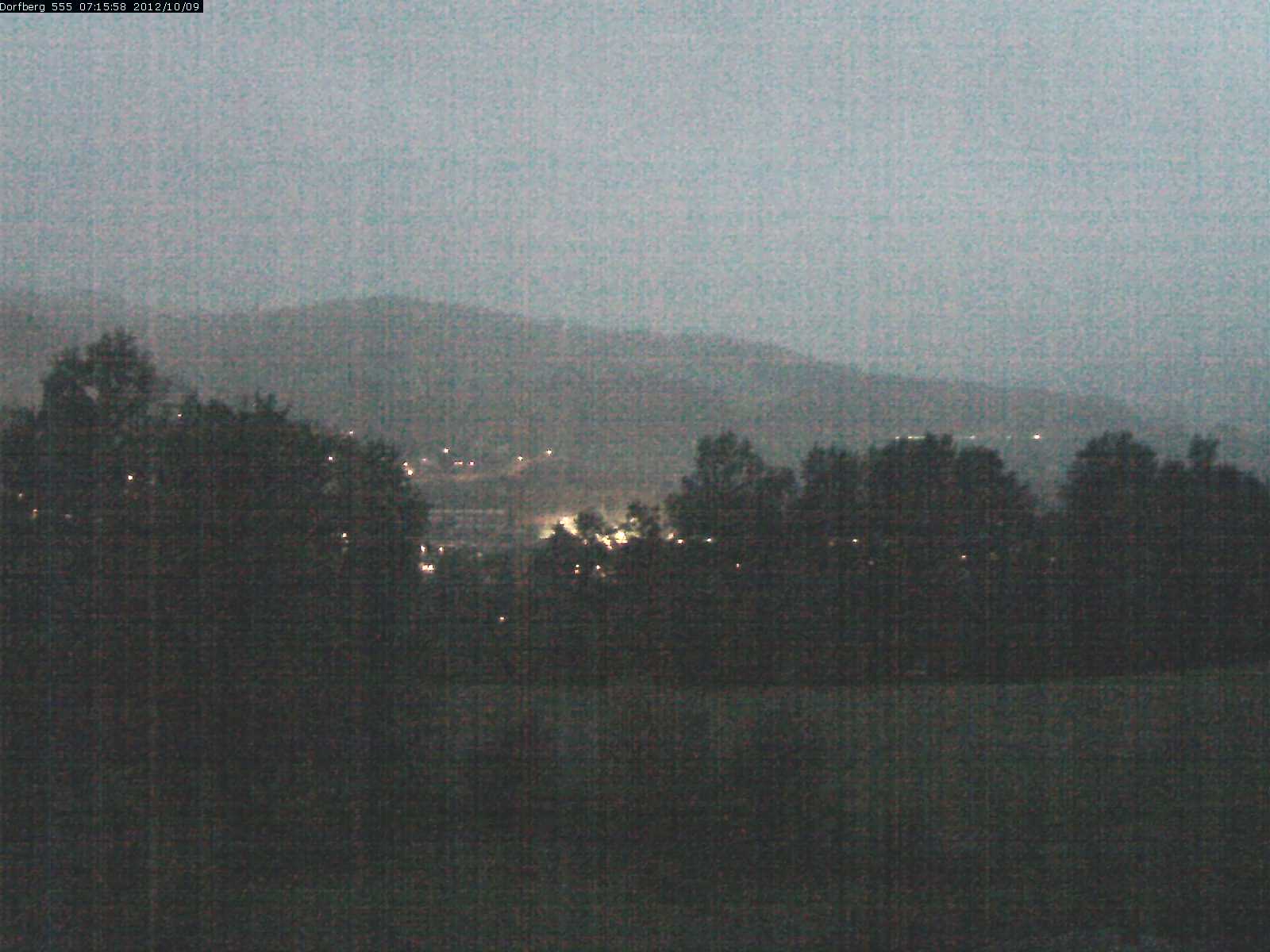Webcam-Bild: Aussicht vom Dorfberg in Langnau 20121009-071600