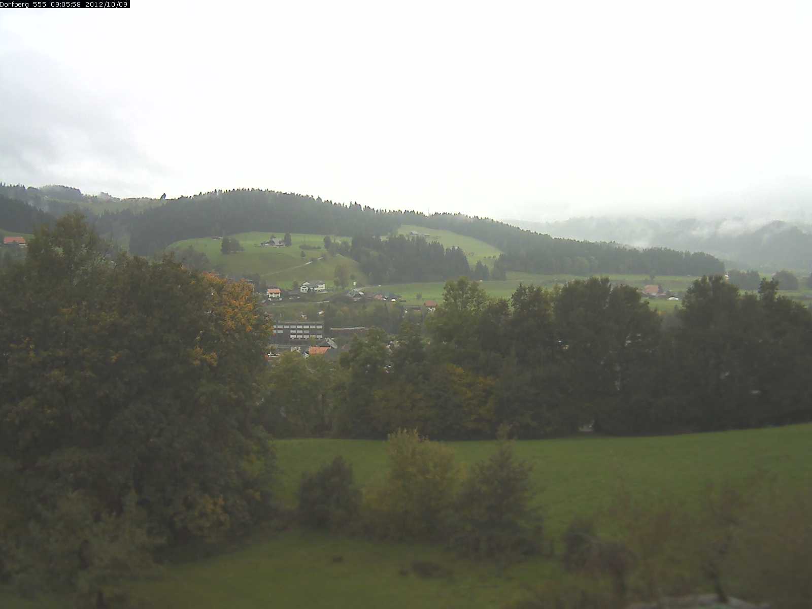 Webcam-Bild: Aussicht vom Dorfberg in Langnau 20121009-090600