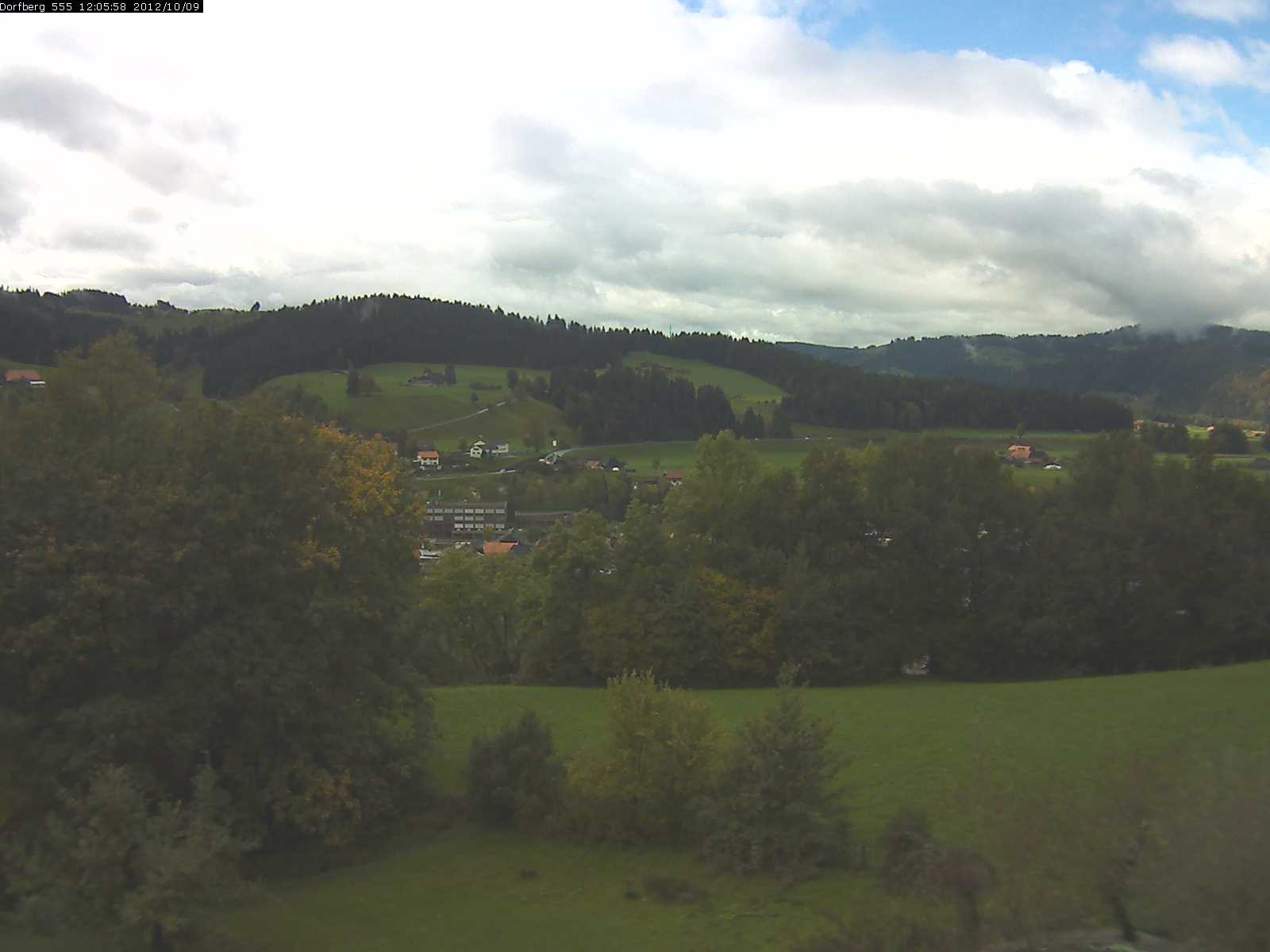 Webcam-Bild: Aussicht vom Dorfberg in Langnau 20121009-120600