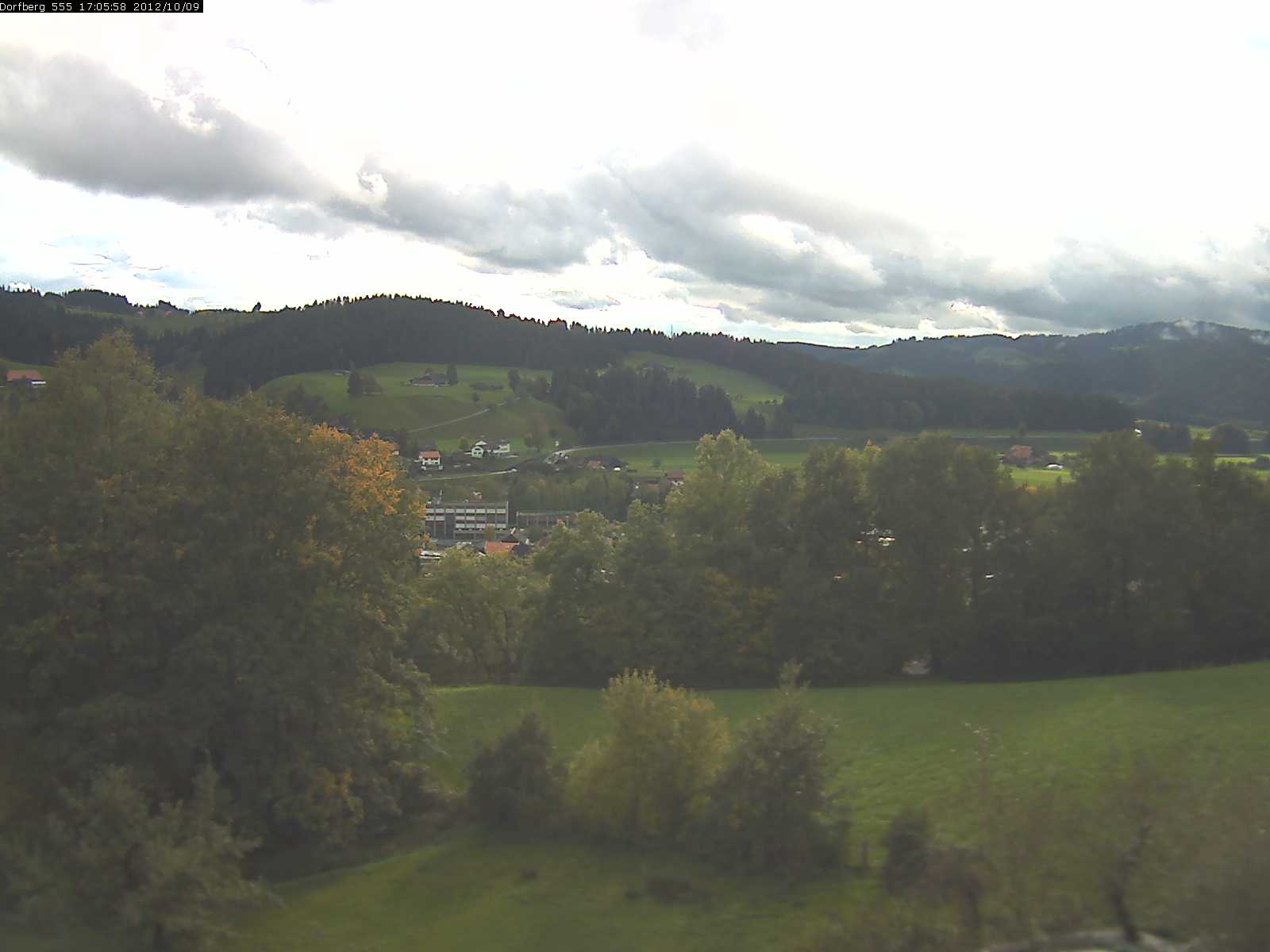 Webcam-Bild: Aussicht vom Dorfberg in Langnau 20121009-170600