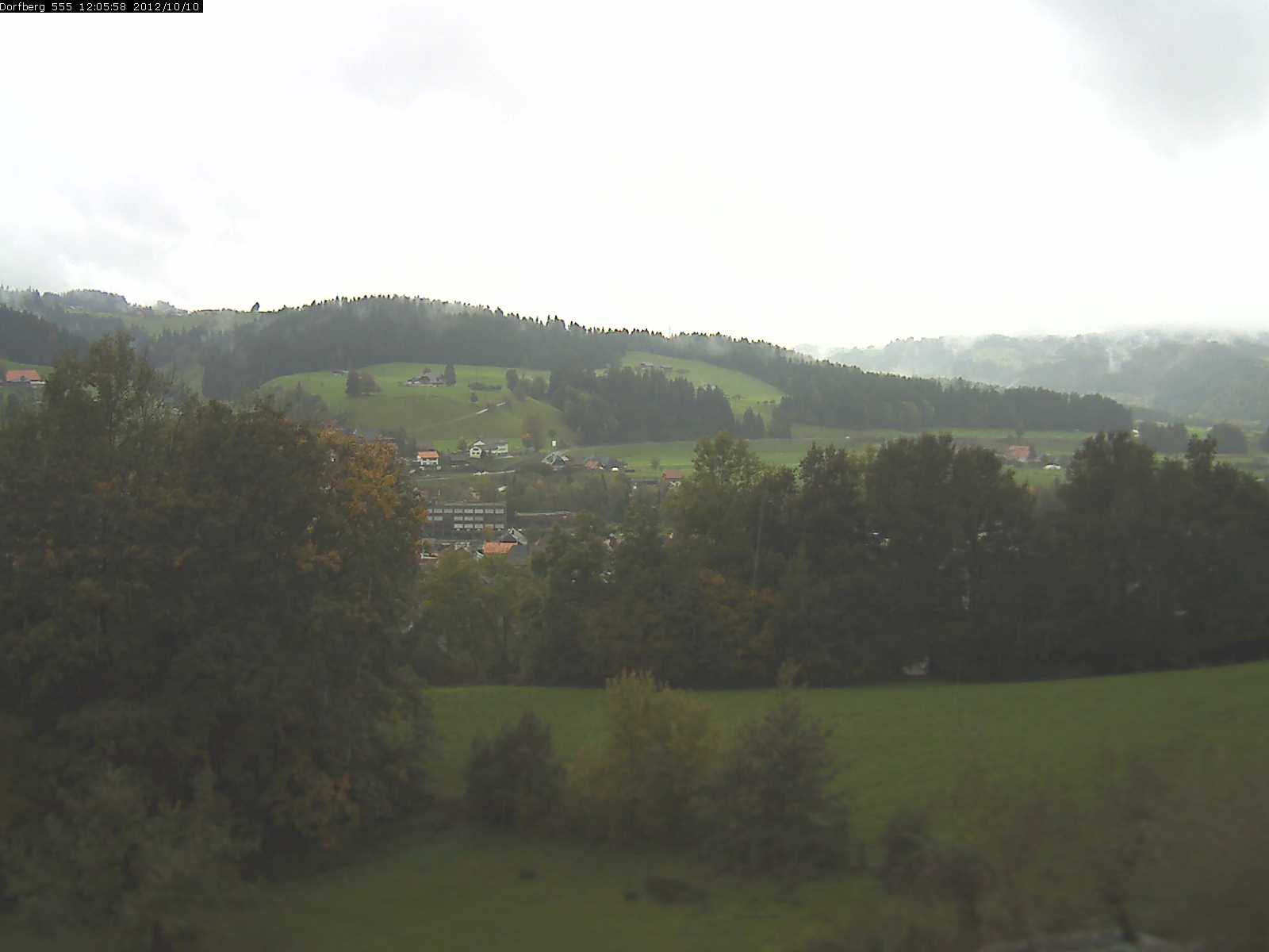 Webcam-Bild: Aussicht vom Dorfberg in Langnau 20121010-120600