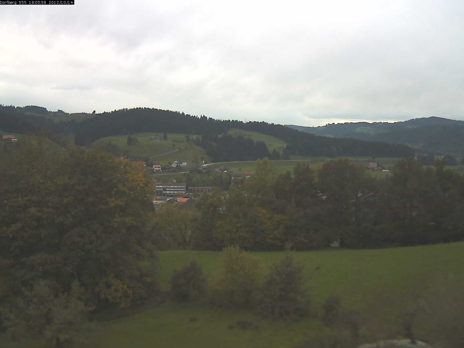 Webcam-Bild: Aussicht vom Dorfberg in Langnau 20121014-180600