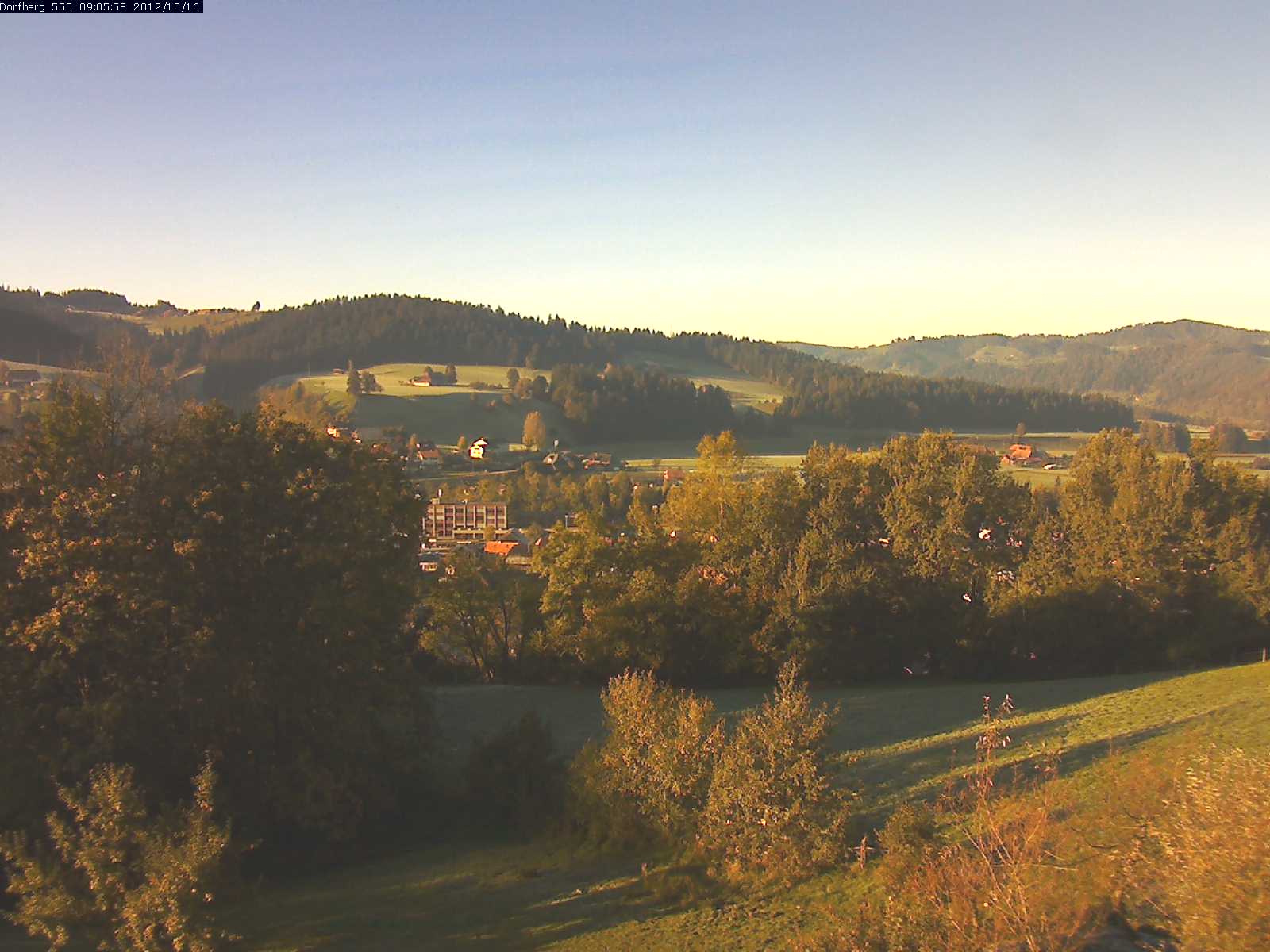 Webcam-Bild: Aussicht vom Dorfberg in Langnau 20121016-090600