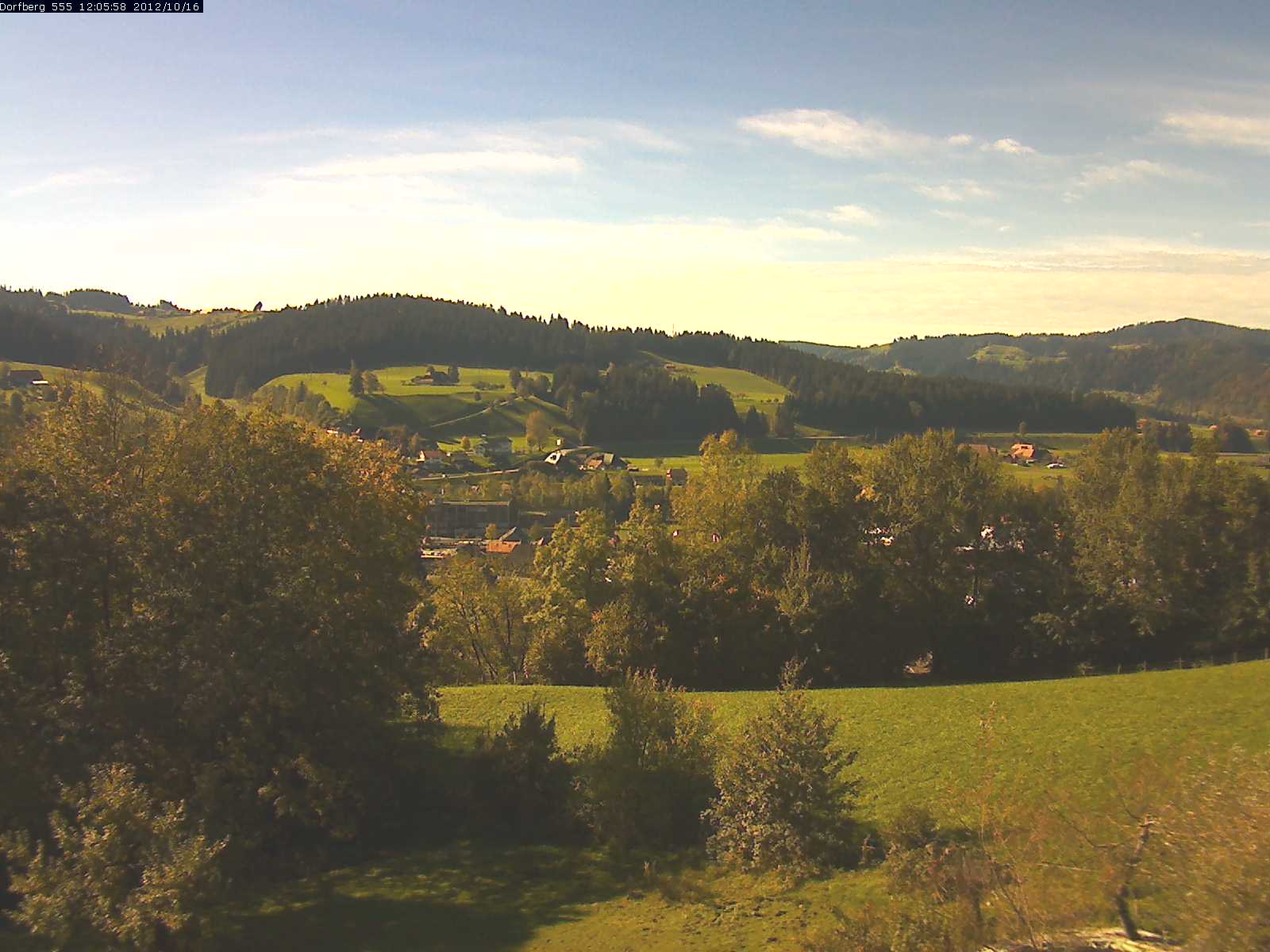 Webcam-Bild: Aussicht vom Dorfberg in Langnau 20121016-120600