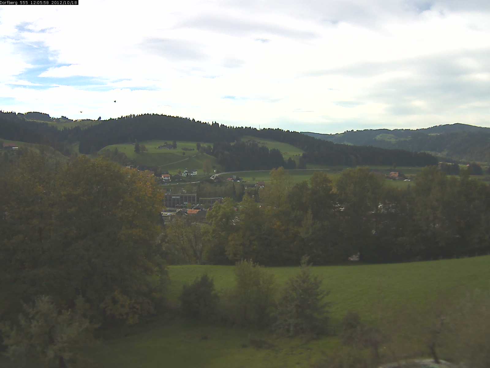 Webcam-Bild: Aussicht vom Dorfberg in Langnau 20121018-120600