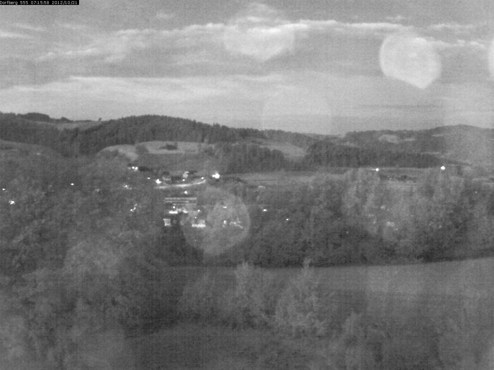 Webcam-Bild: Aussicht vom Dorfberg in Langnau 20121021-071600