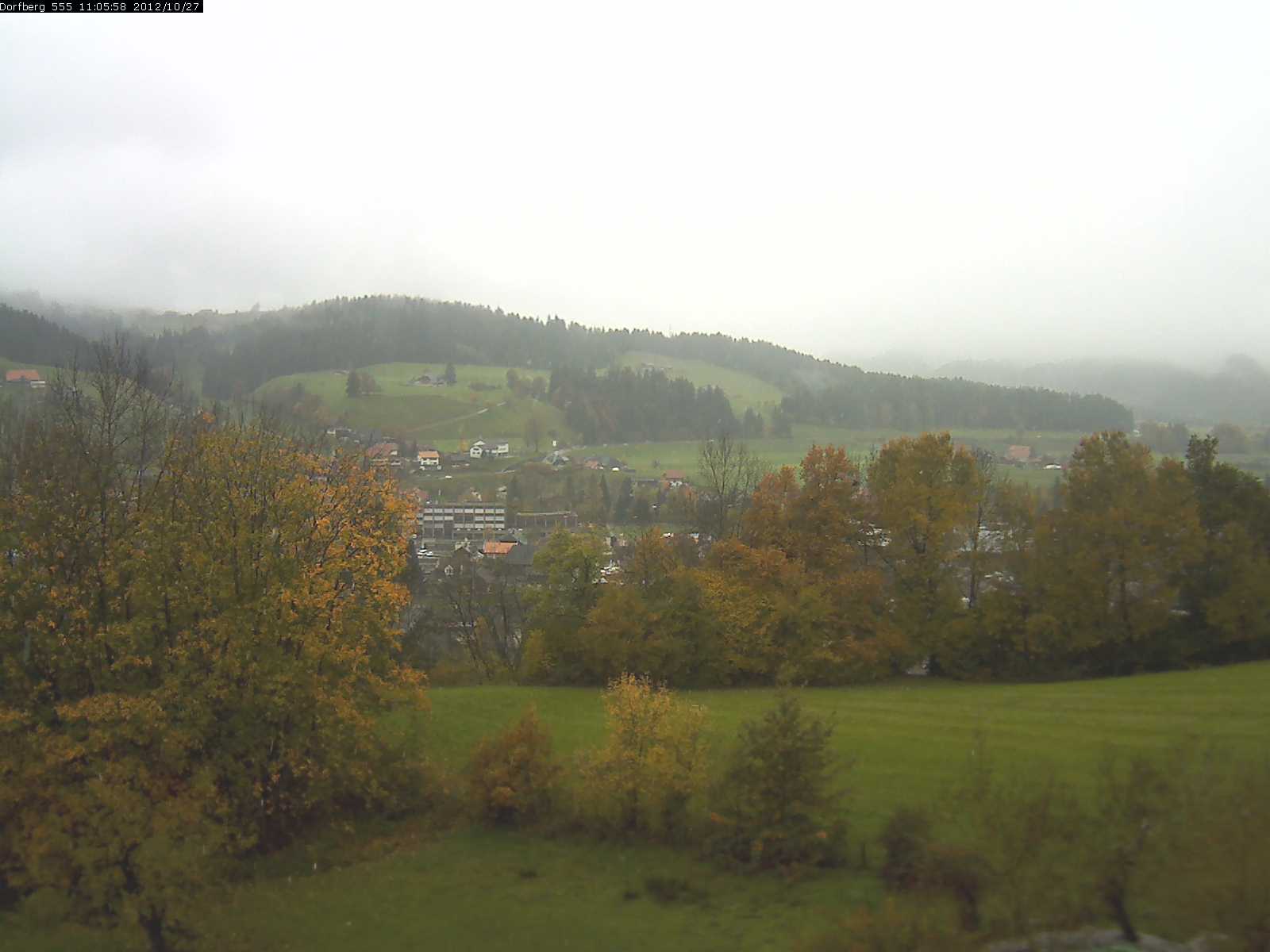 Webcam-Bild: Aussicht vom Dorfberg in Langnau 20121027-110600