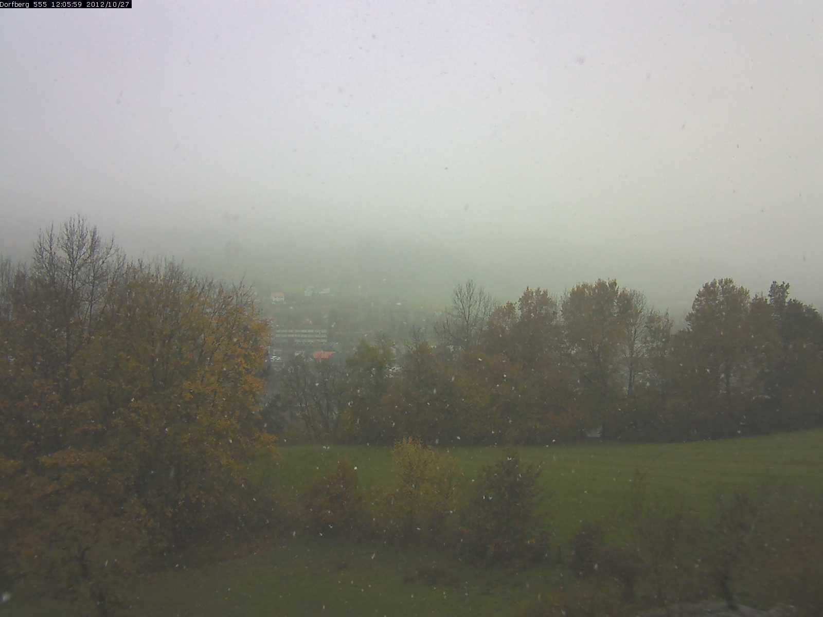 Webcam-Bild: Aussicht vom Dorfberg in Langnau 20121027-120600