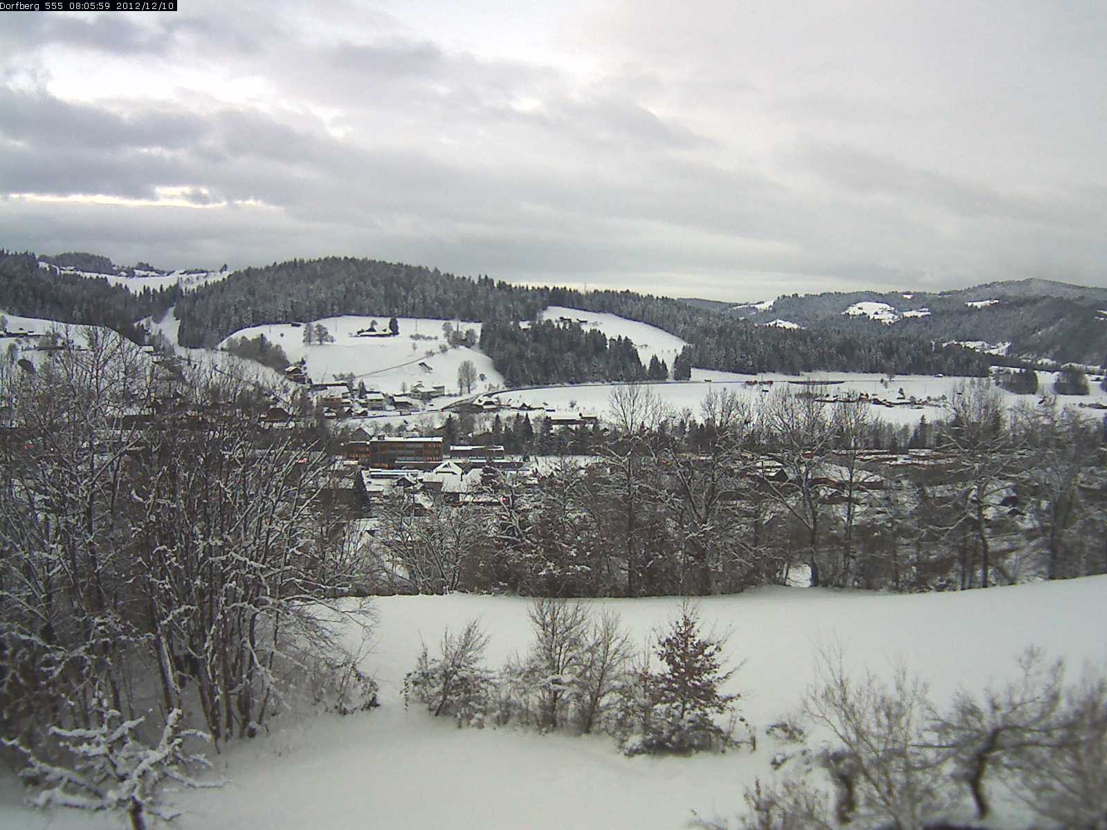 Webcam-Bild: Aussicht vom Dorfberg in Langnau 20121210-080600