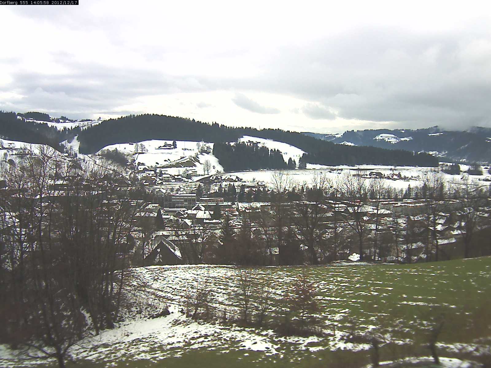 Webcam-Bild: Aussicht vom Dorfberg in Langnau 20121217-140600