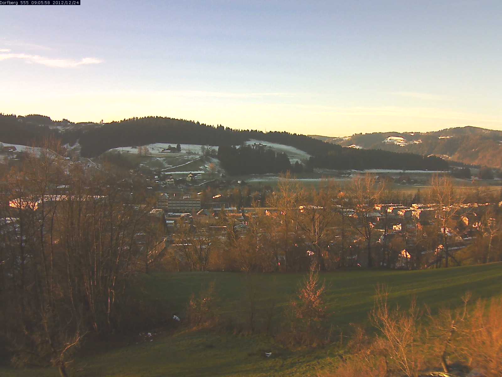 Webcam-Bild: Aussicht vom Dorfberg in Langnau 20121224-090600