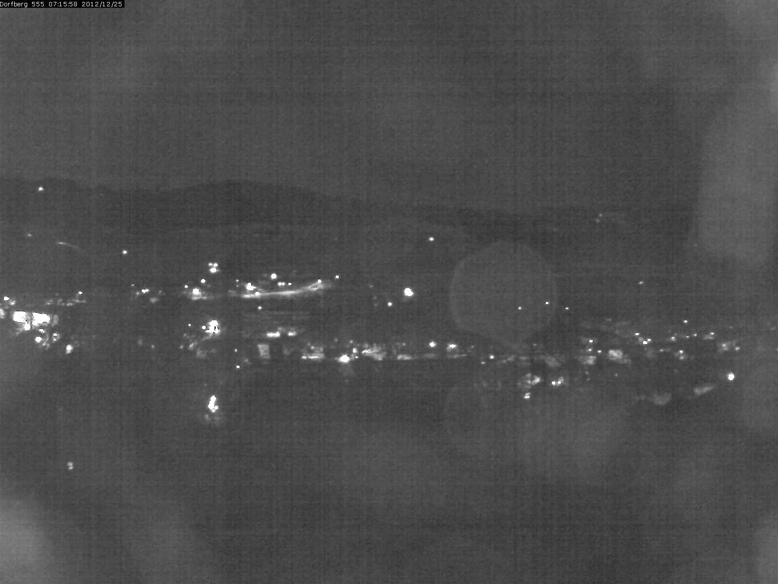 Webcam-Bild: Aussicht vom Dorfberg in Langnau 20121225-071600