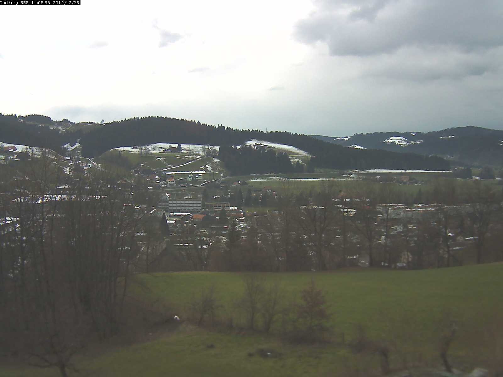 Webcam-Bild: Aussicht vom Dorfberg in Langnau 20121225-140600