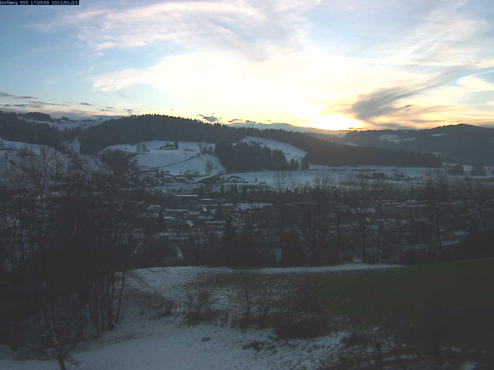 Webcam-Bild: Aussicht vom Dorfberg in Langnau 20130123-170600