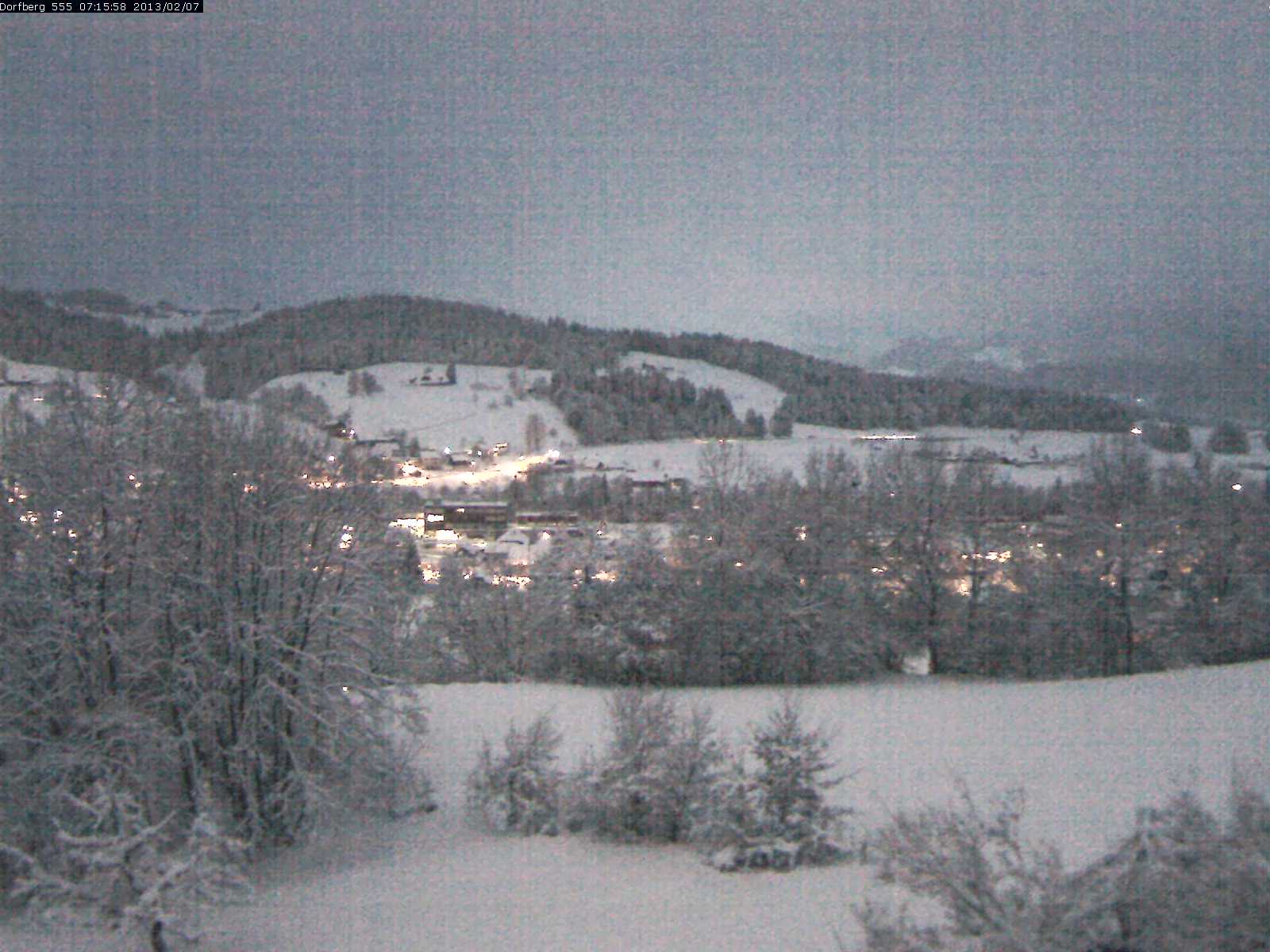Webcam-Bild: Aussicht vom Dorfberg in Langnau 20130207-071600