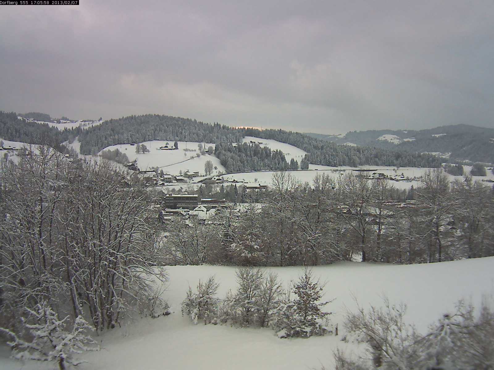 Webcam-Bild: Aussicht vom Dorfberg in Langnau 20130207-170600