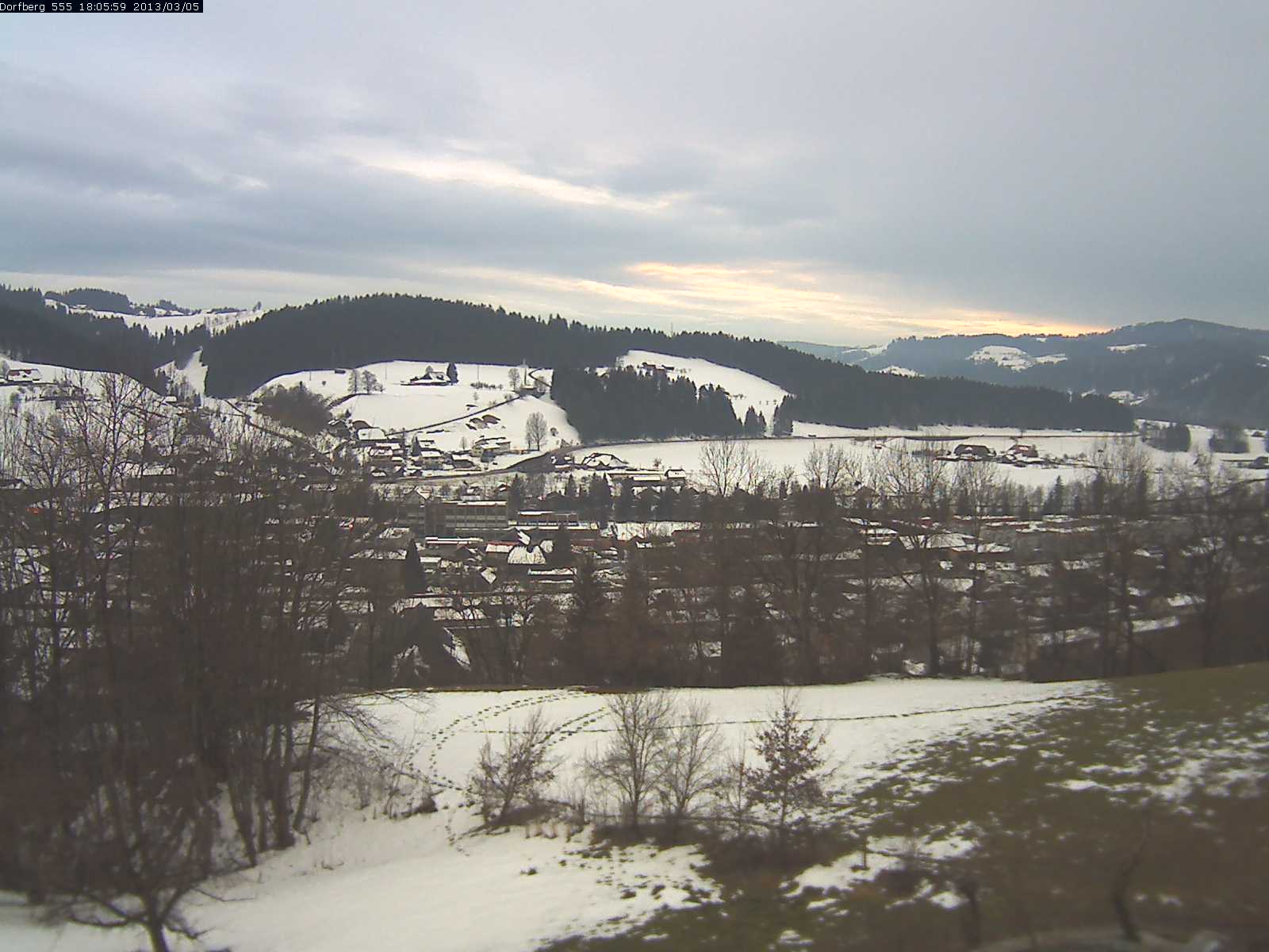Webcam-Bild: Aussicht vom Dorfberg in Langnau 20130305-180600