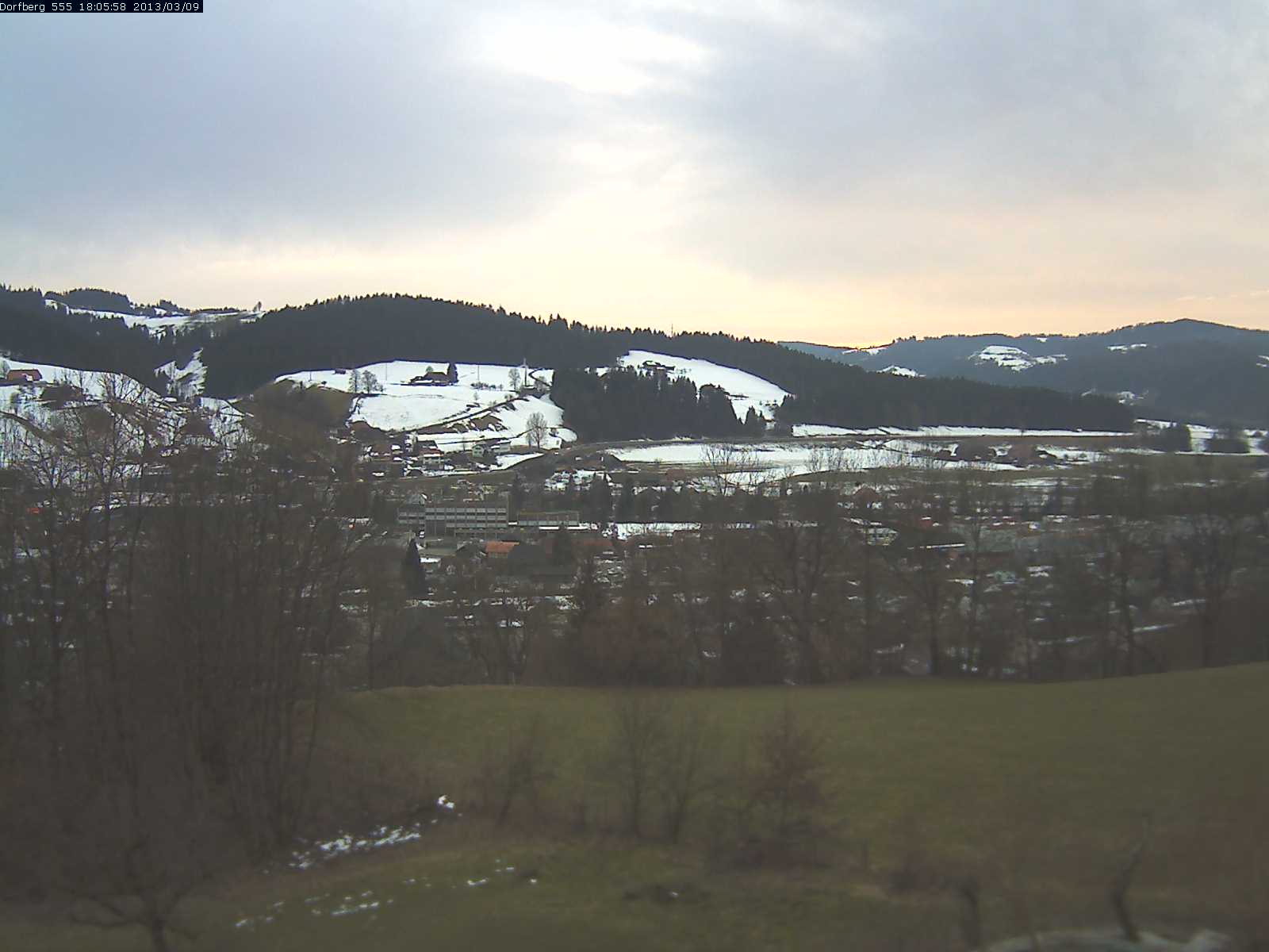 Webcam-Bild: Aussicht vom Dorfberg in Langnau 20130309-180600