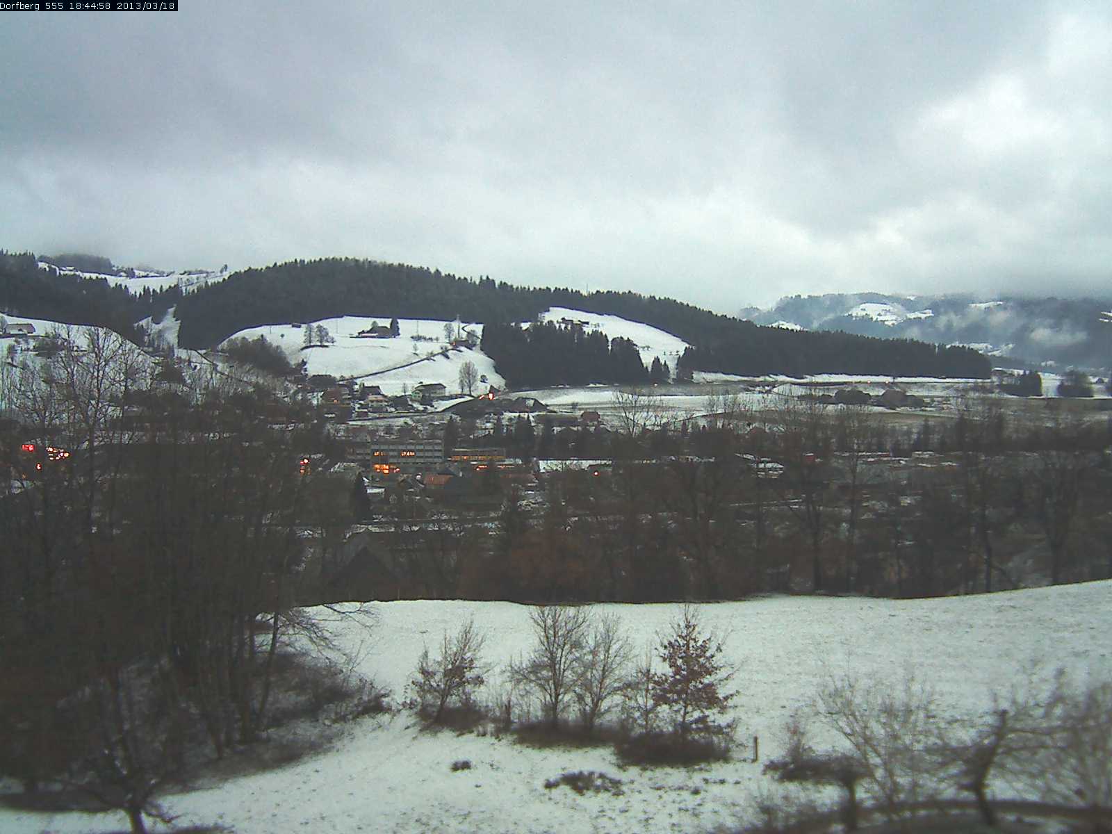 Webcam-Bild: Aussicht vom Dorfberg in Langnau 20130318-184500