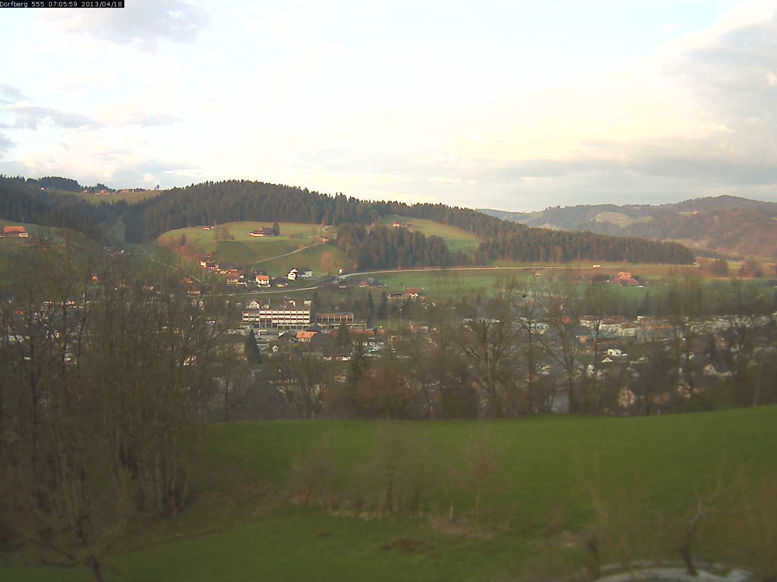 Webcam-Bild: Aussicht vom Dorfberg in Langnau 20130418-070600