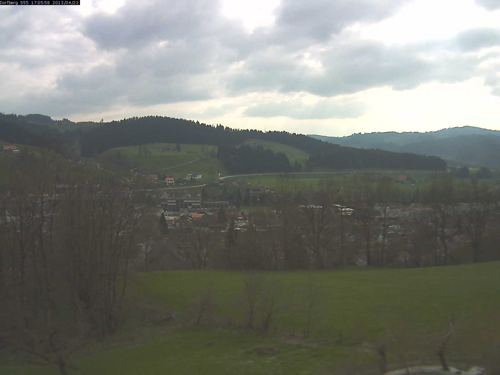 Webcam-Bild: Aussicht vom Dorfberg in Langnau 20130423-170600