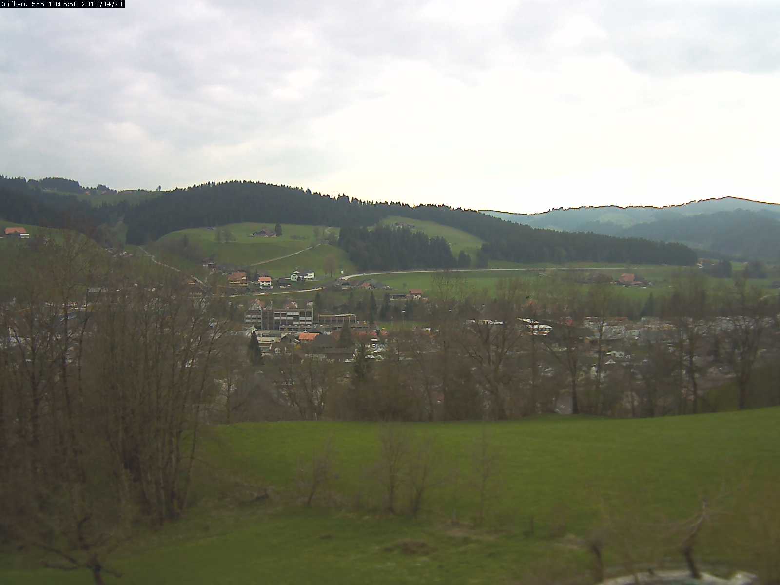 Webcam-Bild: Aussicht vom Dorfberg in Langnau 20130423-180600