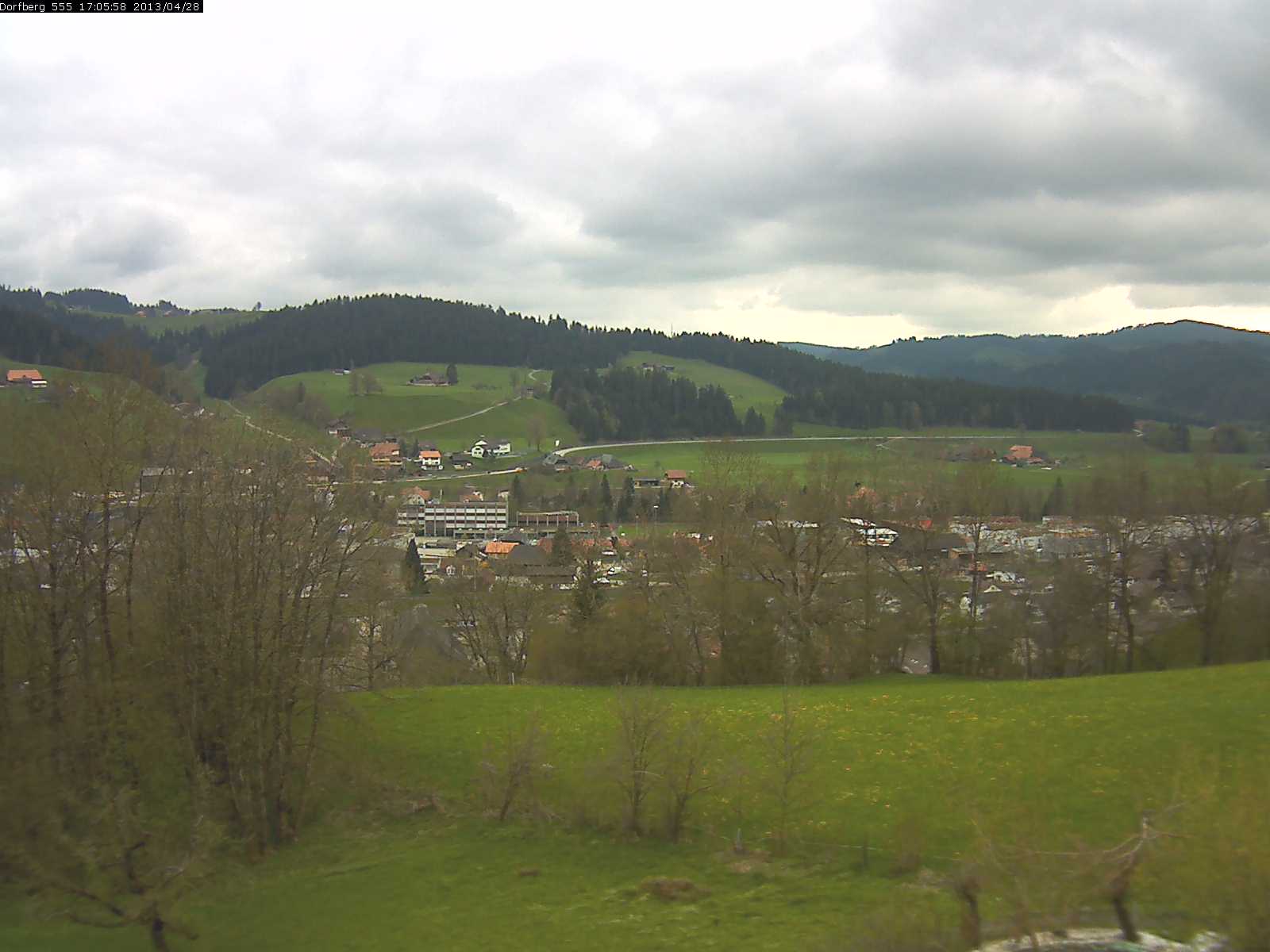 Webcam-Bild: Aussicht vom Dorfberg in Langnau 20130428-170600
