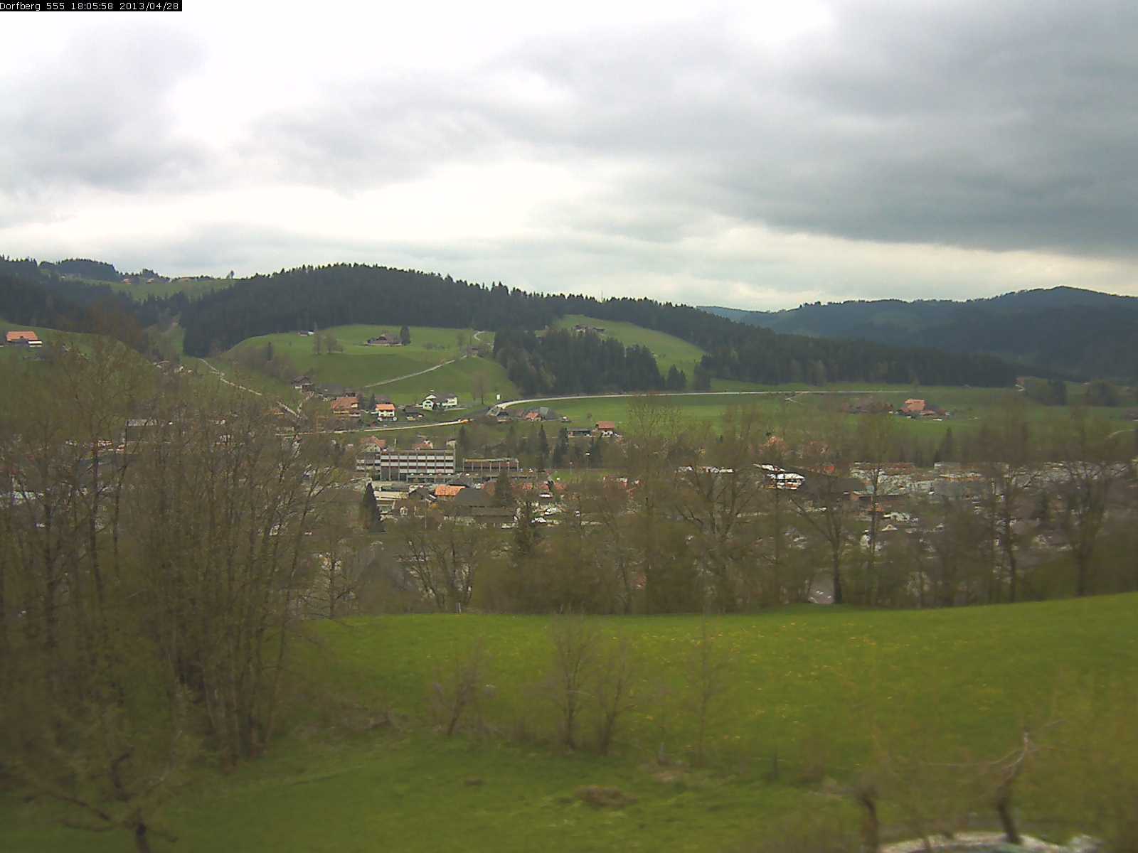 Webcam-Bild: Aussicht vom Dorfberg in Langnau 20130428-180600