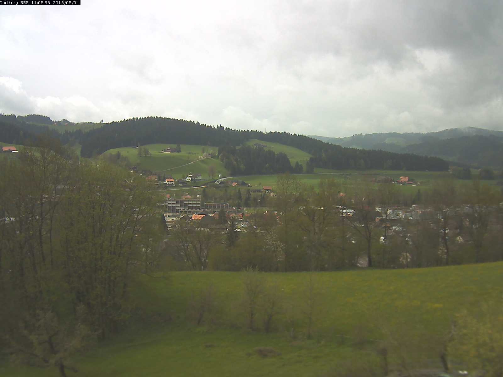 Webcam-Bild: Aussicht vom Dorfberg in Langnau 20130504-110600